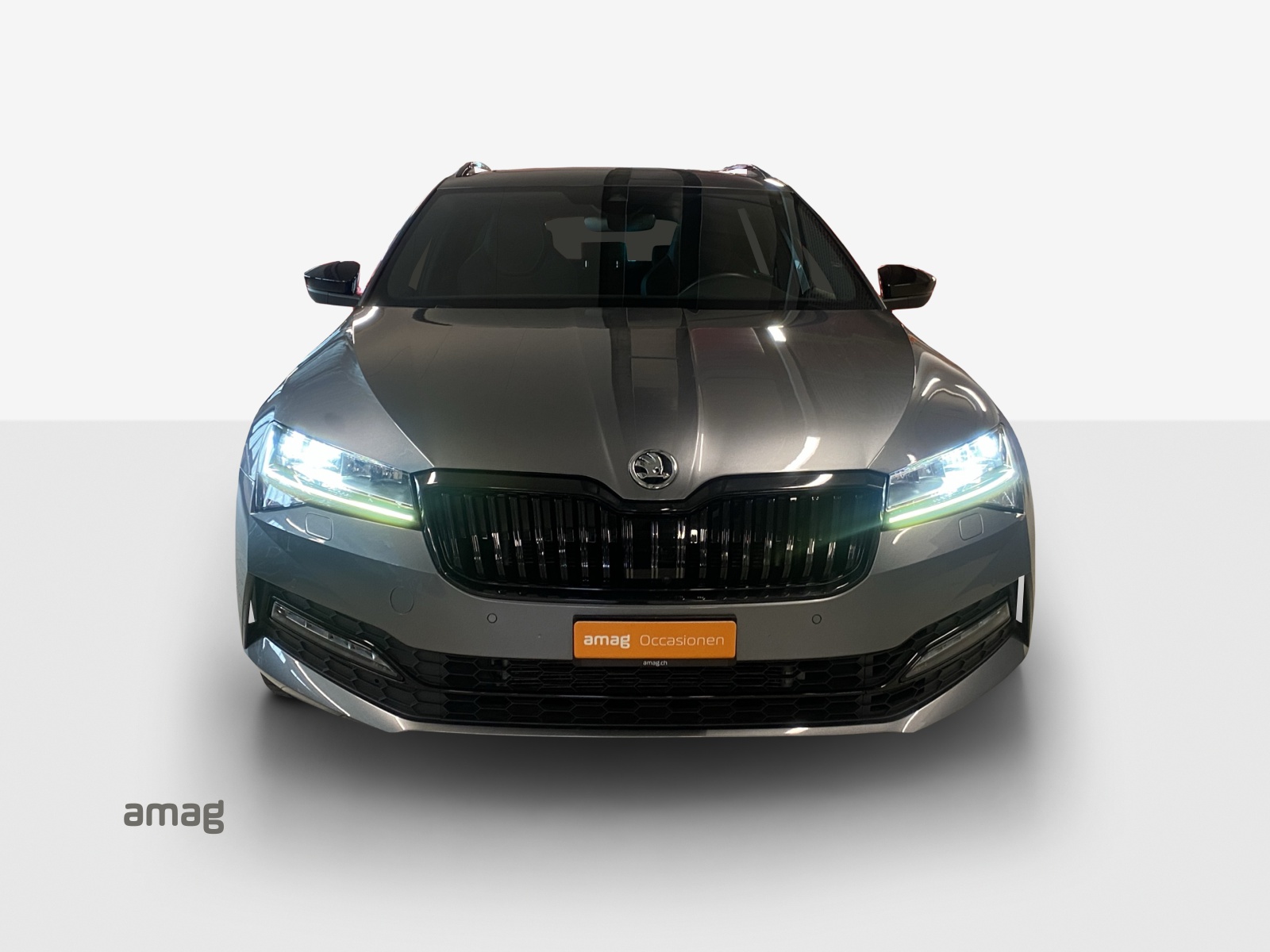 SKODA Superb Combi 2.0 TSI SportLine Light 4x4 DSG-image-6