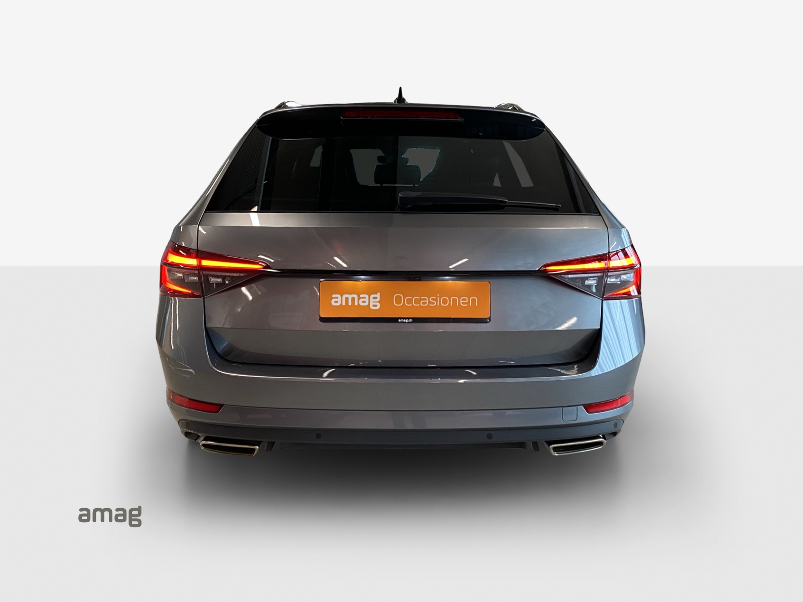 SKODA Superb Combi 2.0 TSI SportLine Light 4x4 DSG-image-3