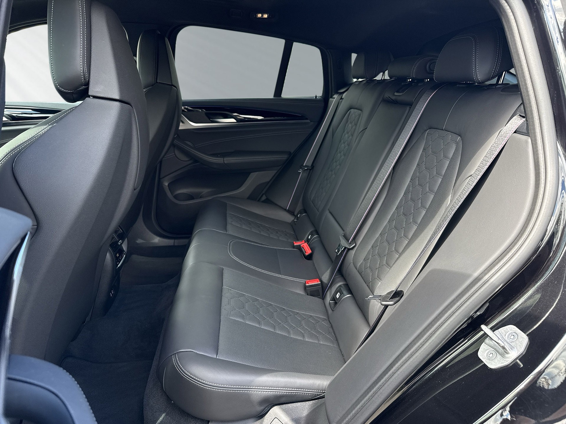 BMW X4M xDrive M Competition Steptronic-image-6