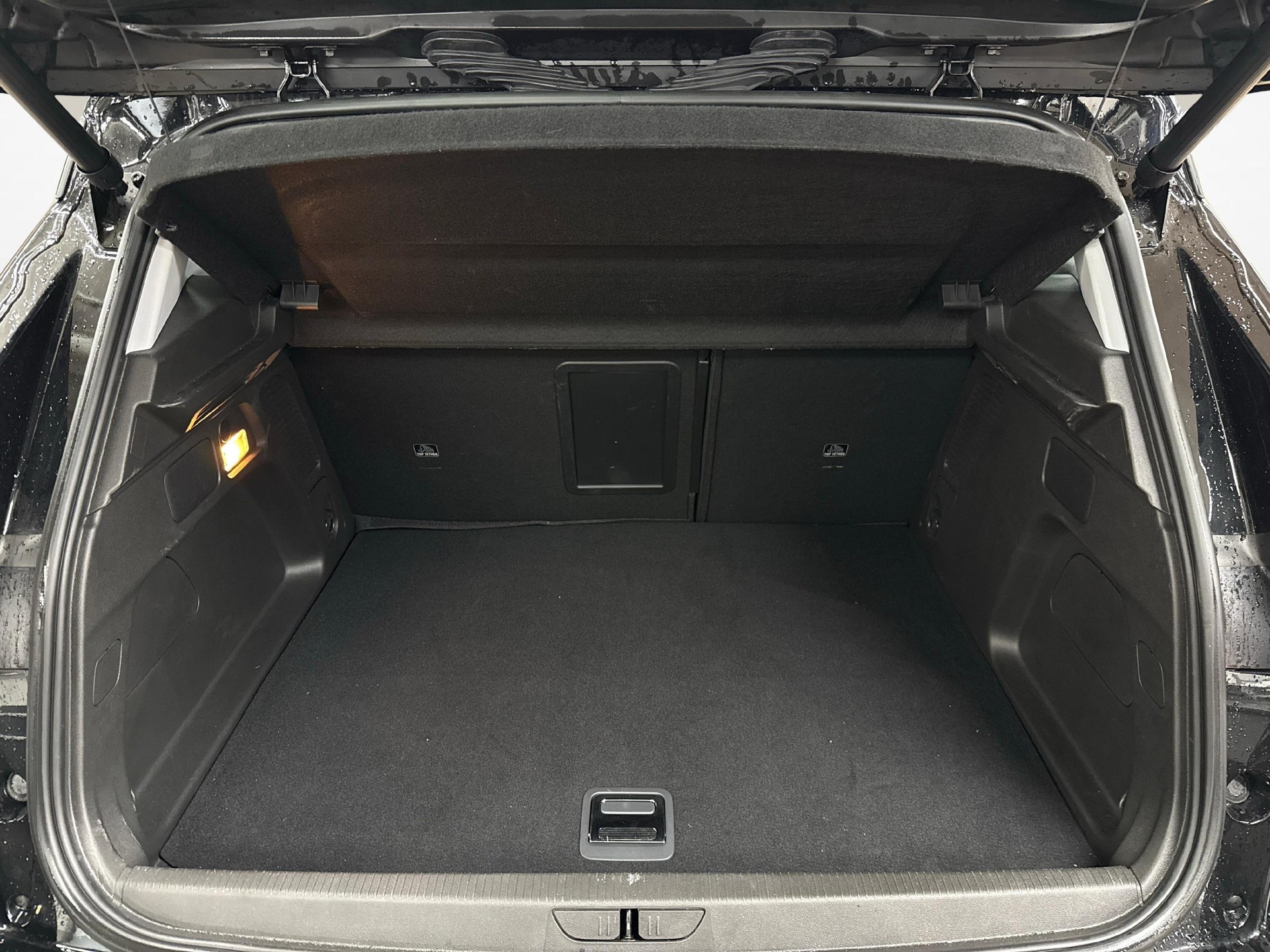 OPEL Grandland 1.6 T PHEV GSE-image-11