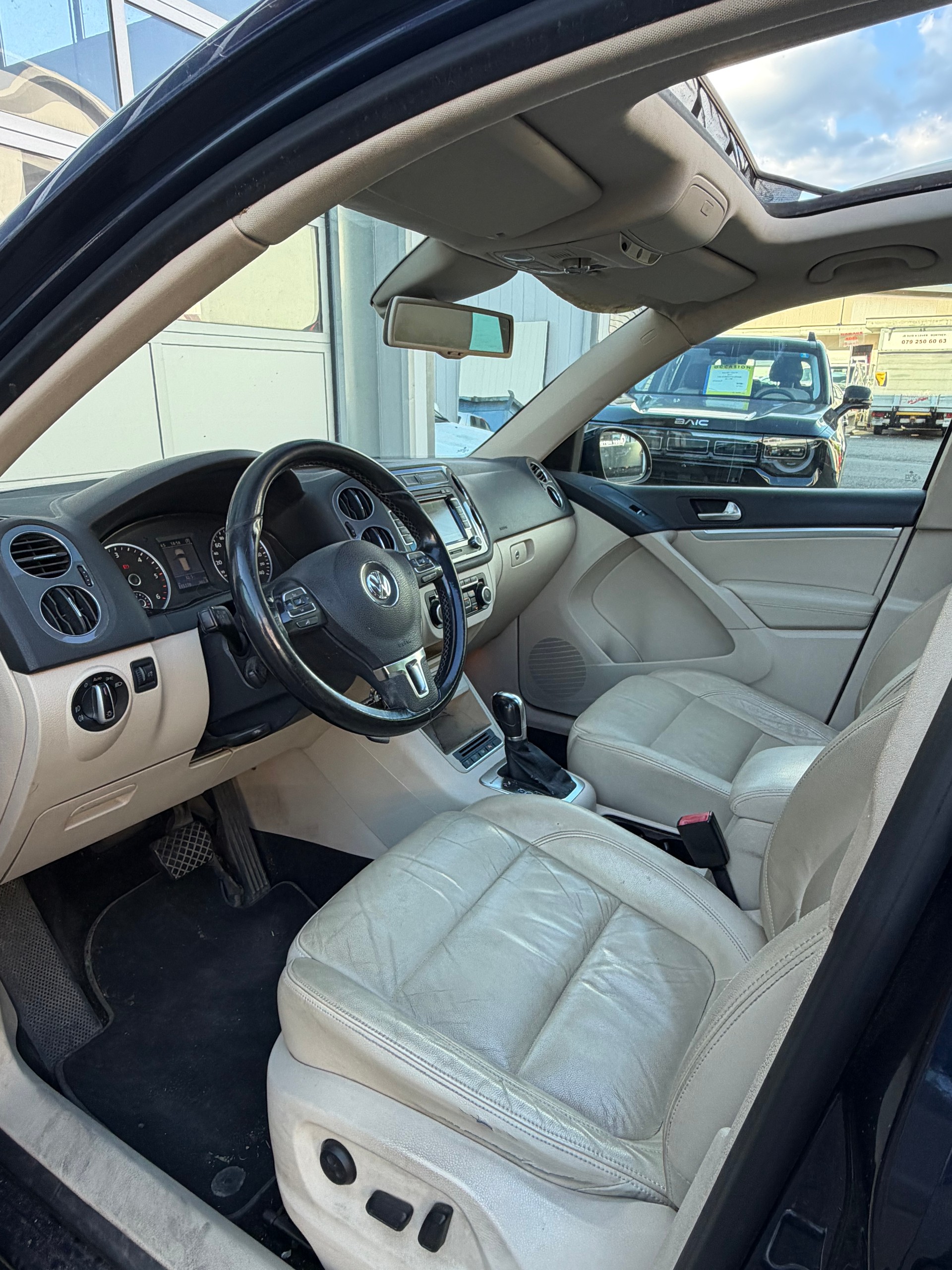 VW Tiguan 2.0 TDI BlueMotion Track&Style 4Motion DSG-image-10