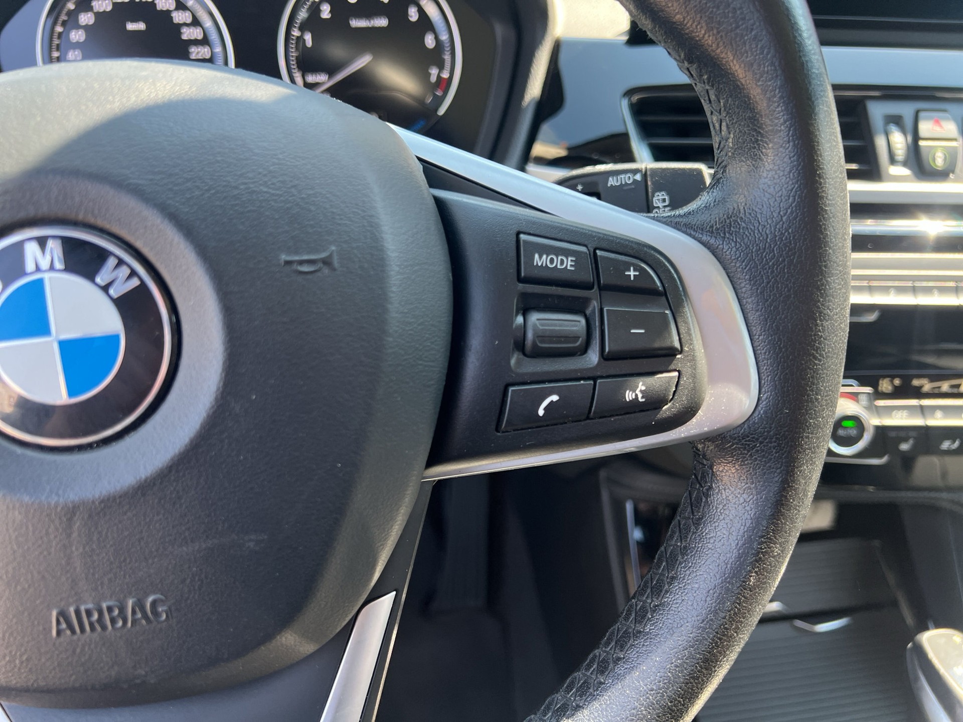 BMW X1 xDrive 25e Sport Line Steptronic-image-15