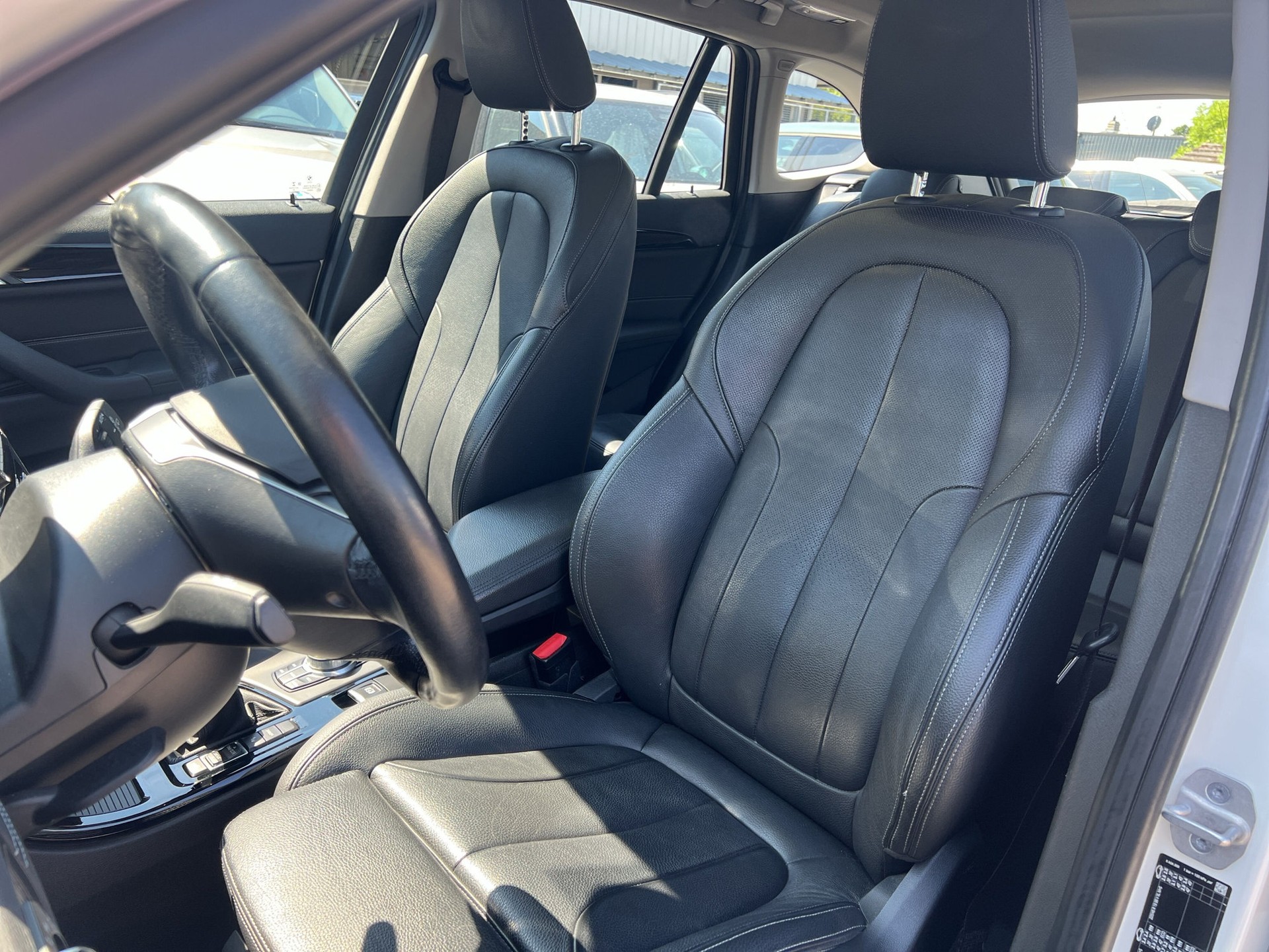 BMW X1 xDrive 25e Sport Line Steptronic-image-9