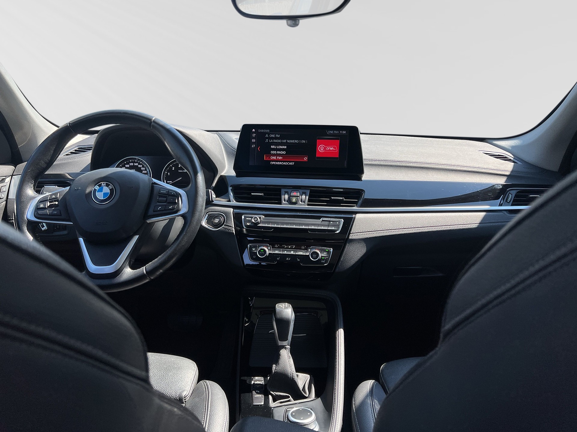 BMW X1 xDrive 25e Sport Line Steptronic-image-5