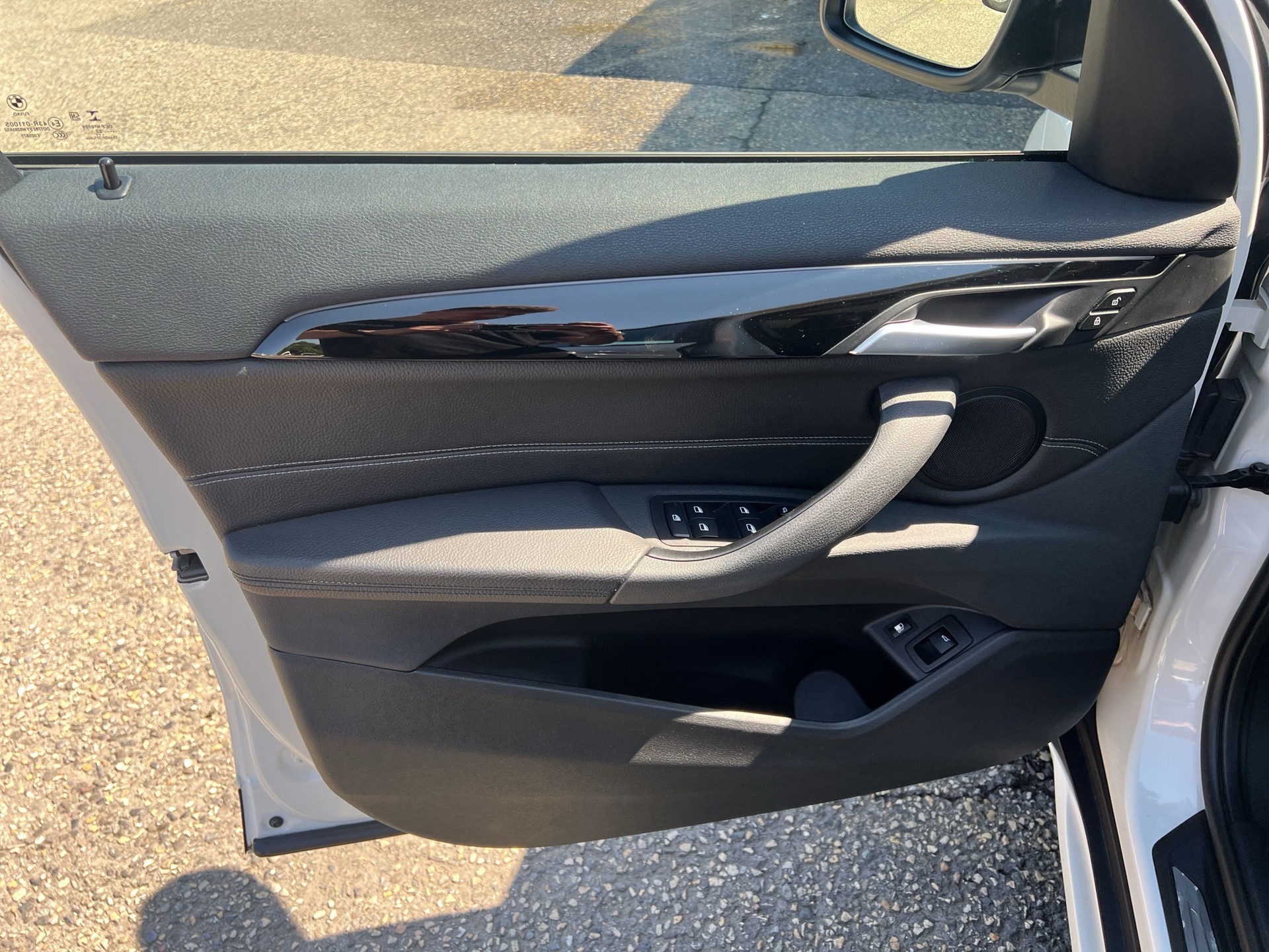 BMW X1 xDrive 25e Sport Line Steptronic-image-16
