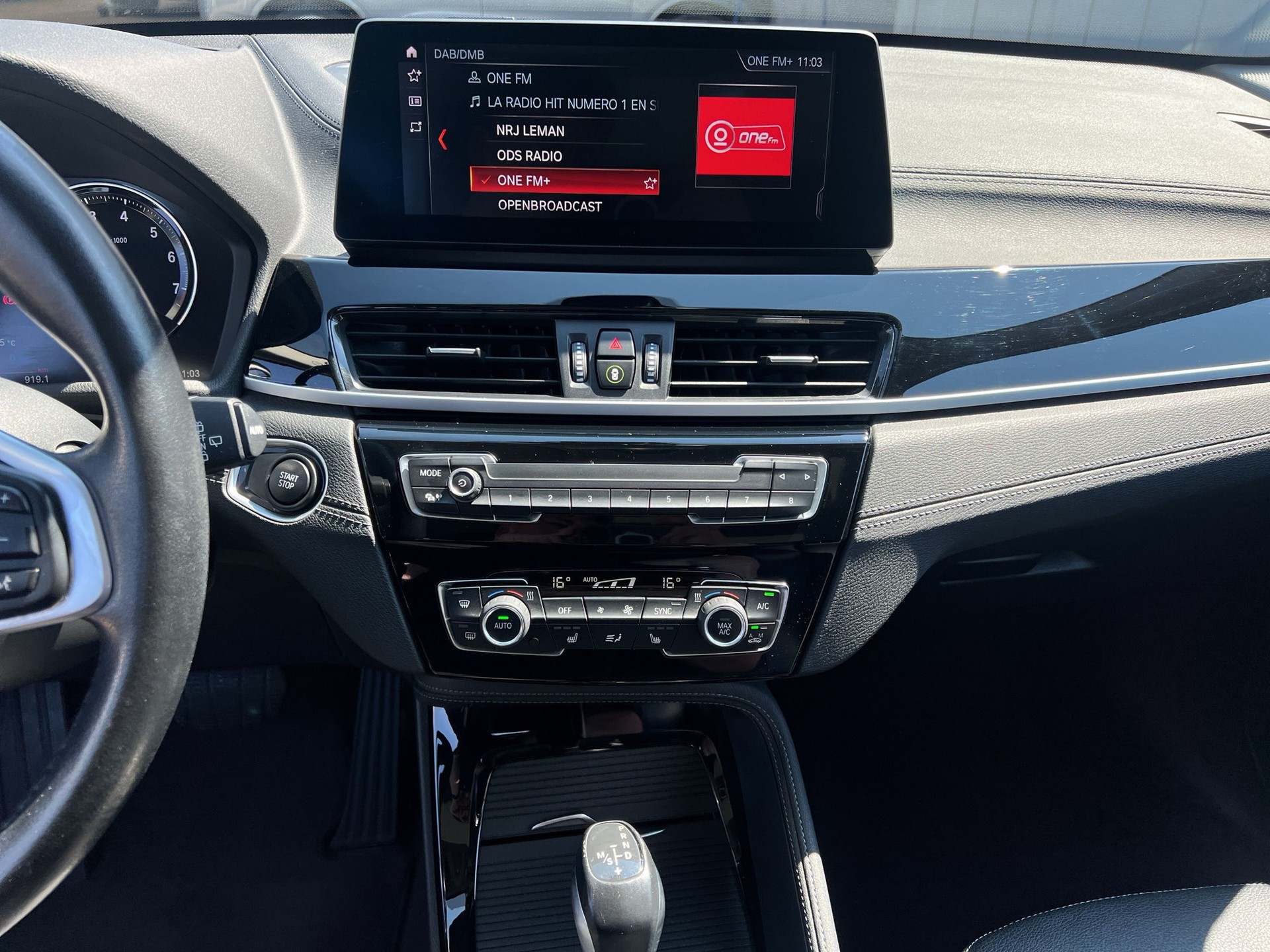 BMW X1 xDrive 25e Sport Line Steptronic-image-10