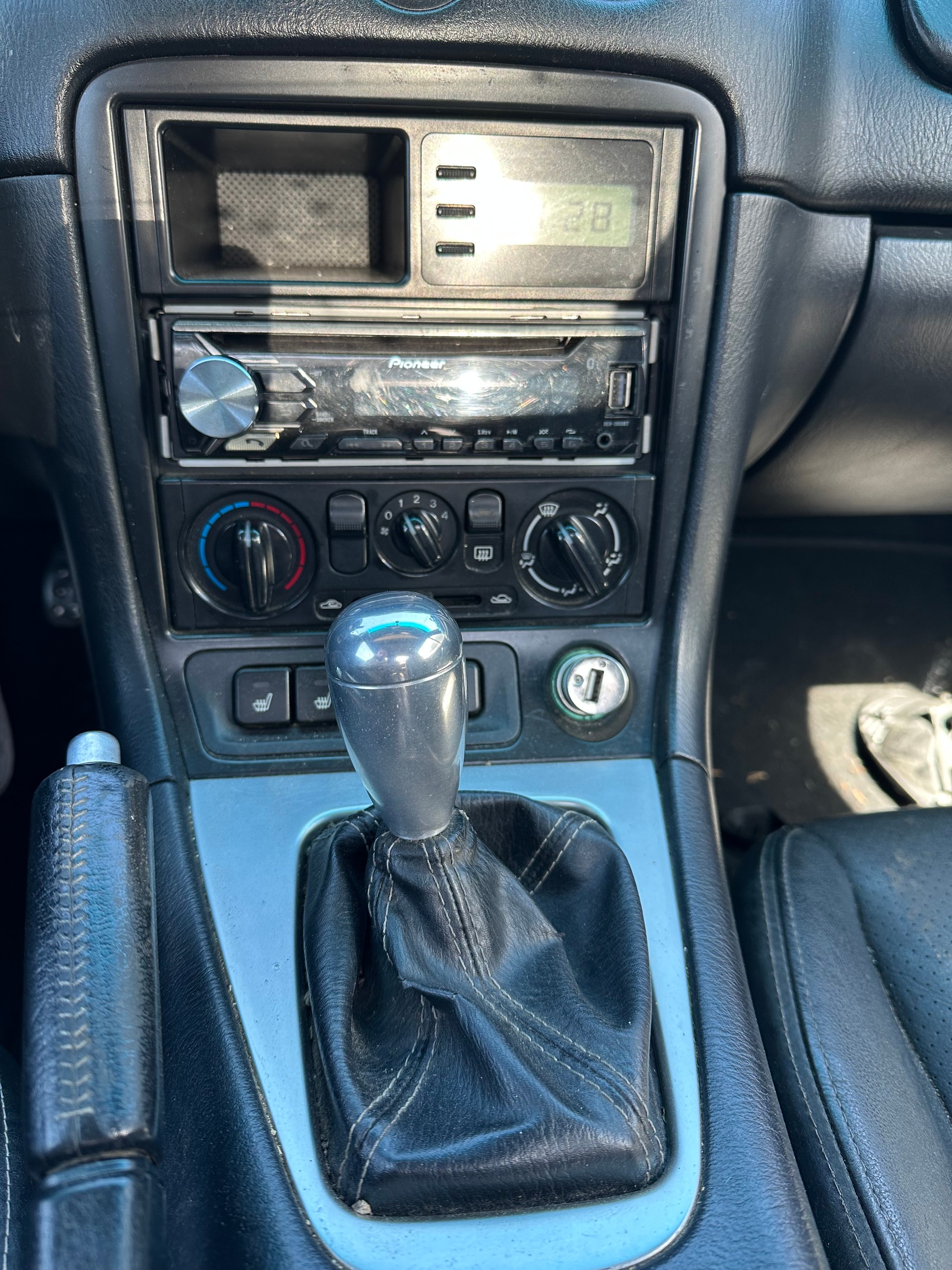 MAZDA MX-5 1.6i-16 Youngster-image-10