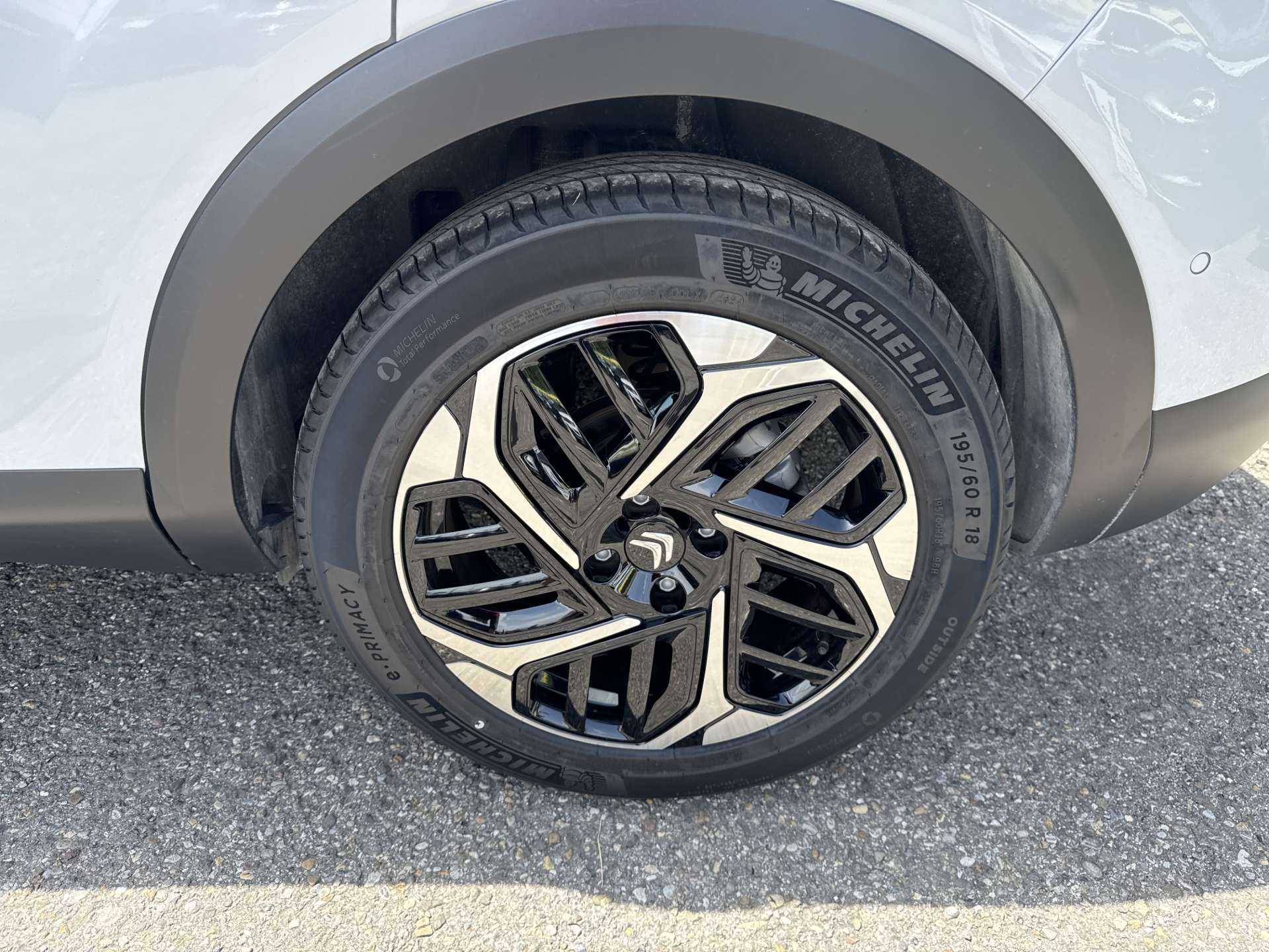 CITROEN C4 1.2 PureTech 130 Shine EAT8-Automat-image-9