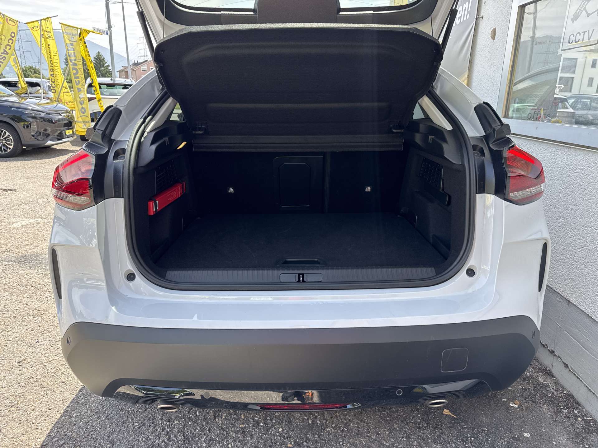 CITROEN C4 1.2 PureTech 130 Shine EAT8-Automat-image-8