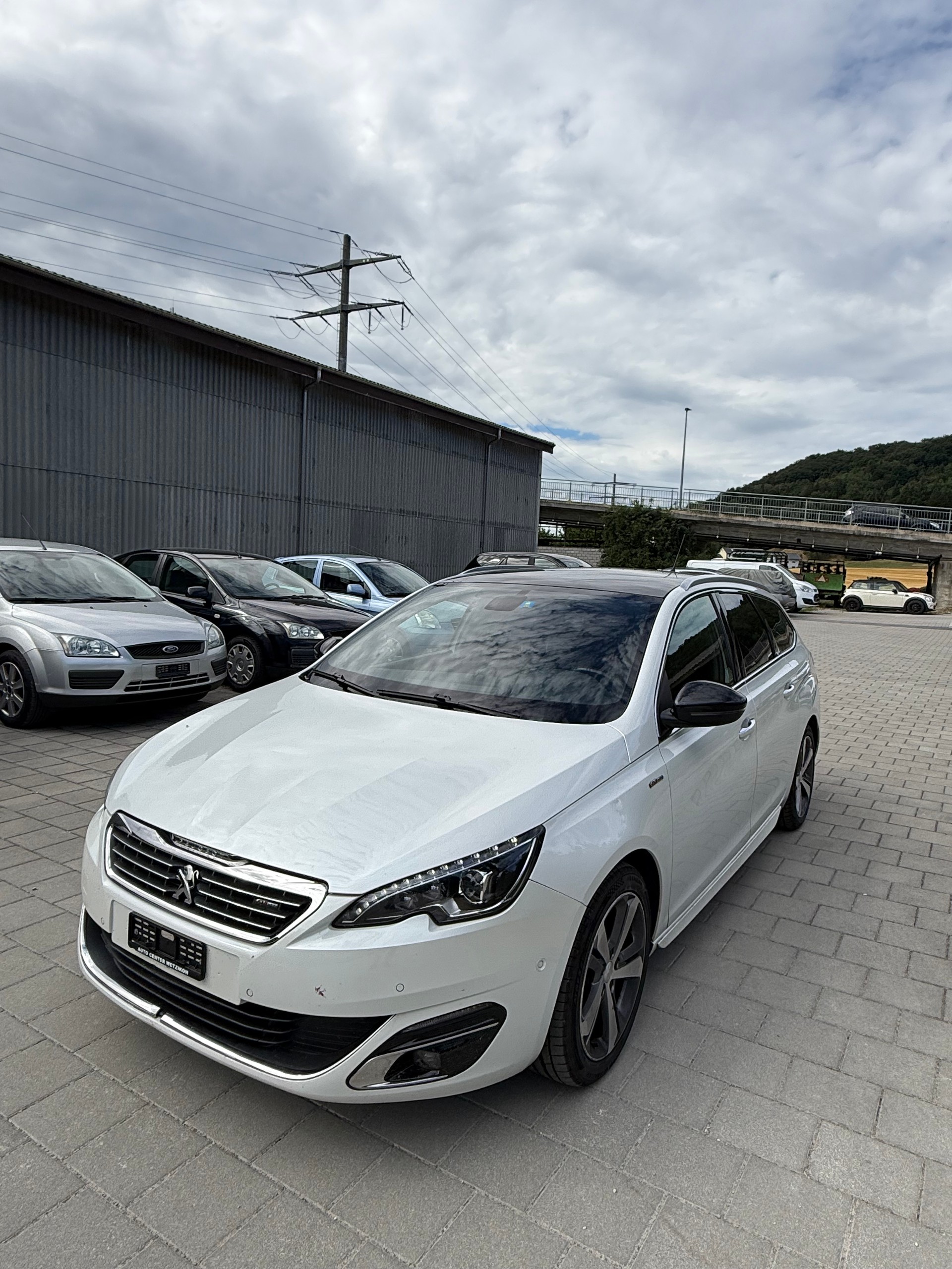 PEUGEOT 308 SW 1.2 THP GT Line Automatic-showroom-element-2