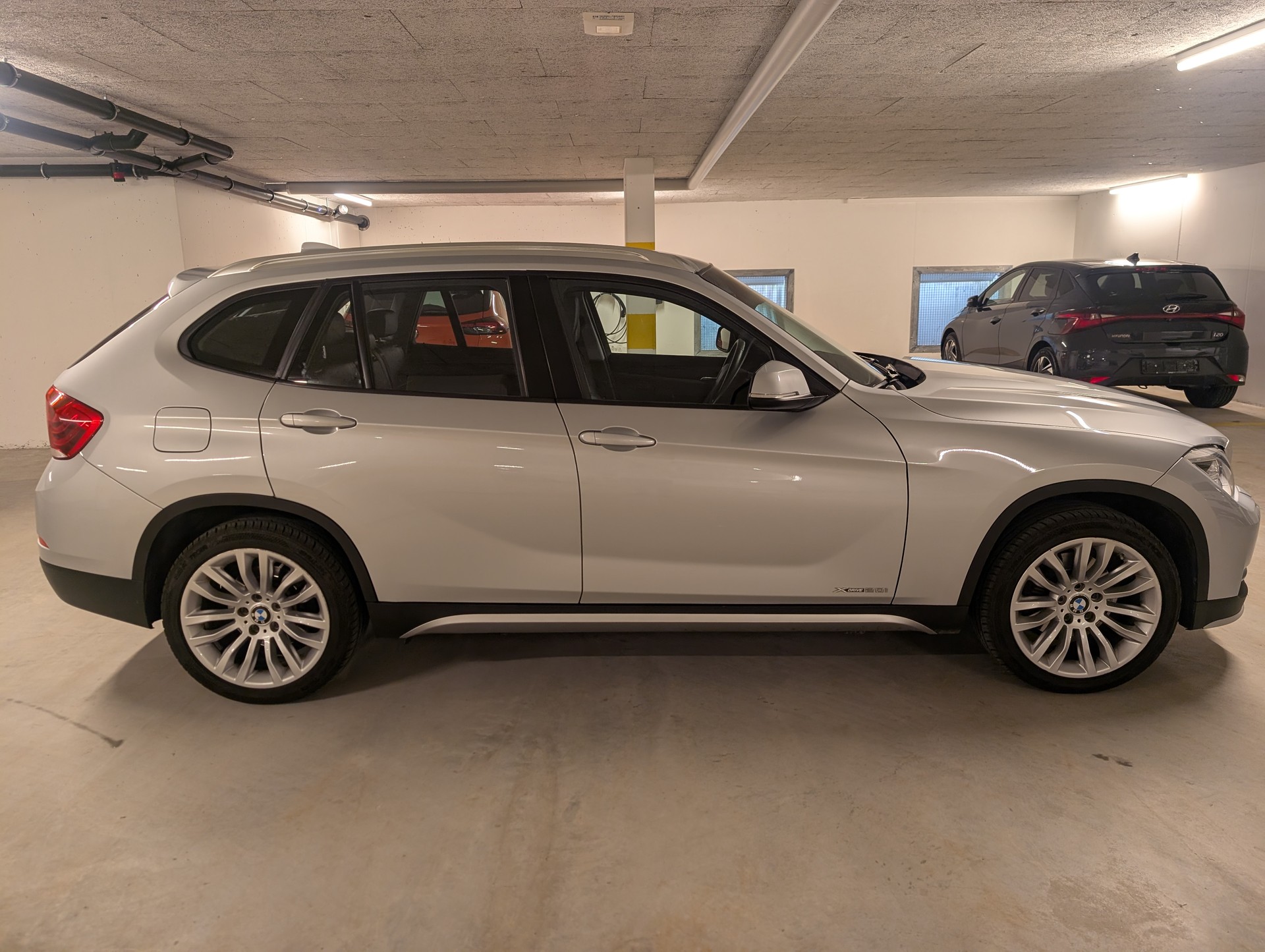BMW X1 xDrive 20i xLine Steptronic-image-2