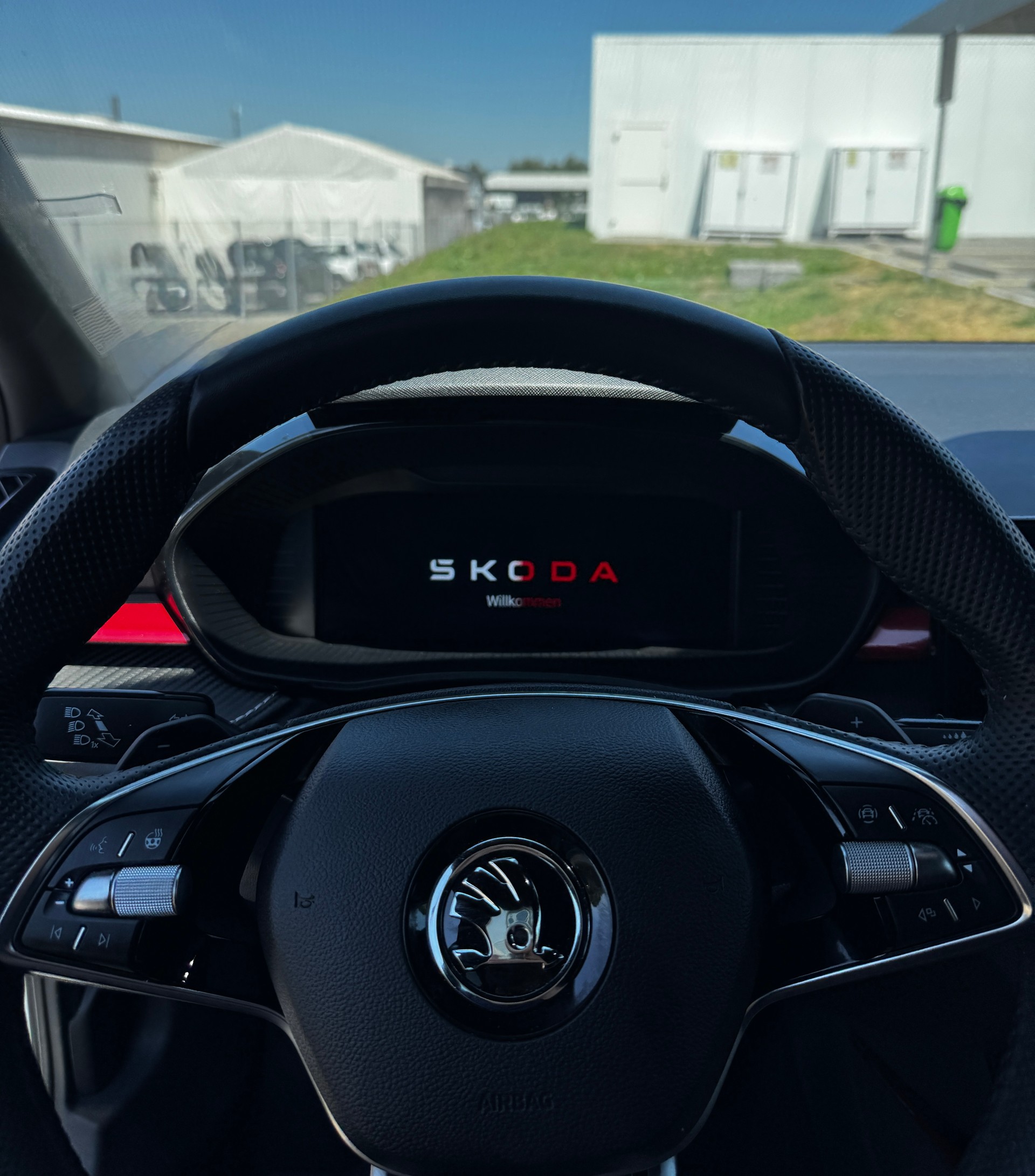 SKODA 1.5 TSI Monte Carlo DSG-image-4