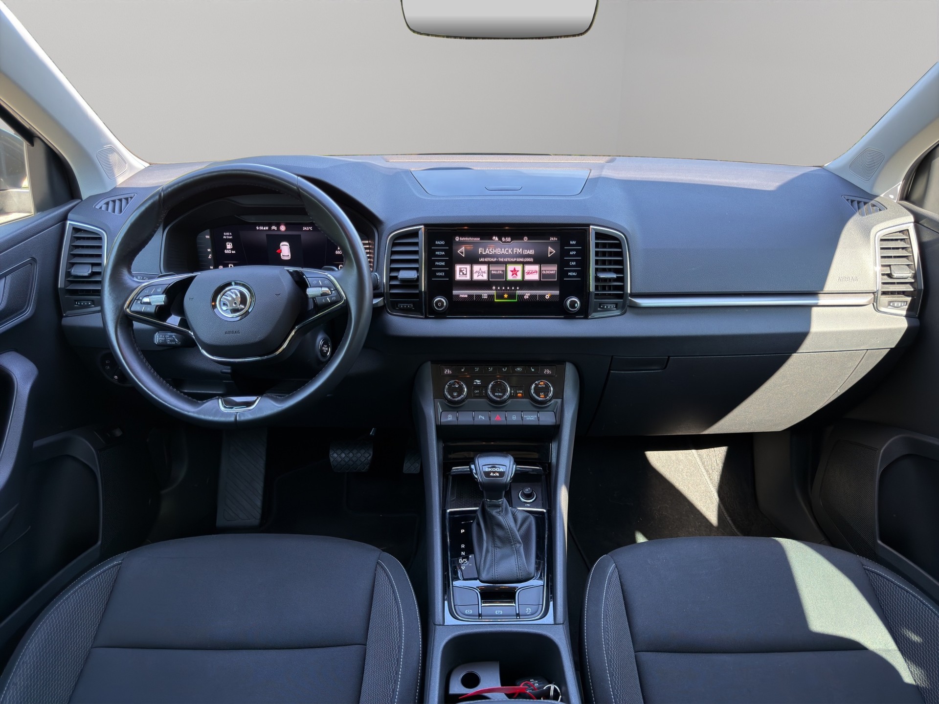 SKODA Karoq 2.0 TDI CR Ambition 4x4 DSG-image-17