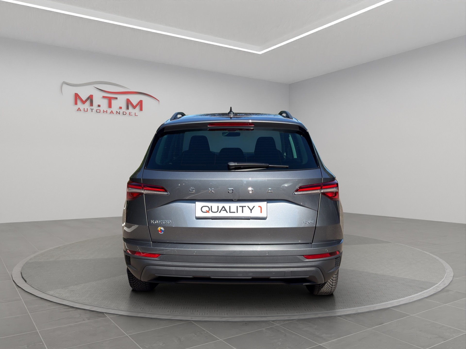 SKODA Karoq 2.0 TDI CR Ambition 4x4 DSG-image-9