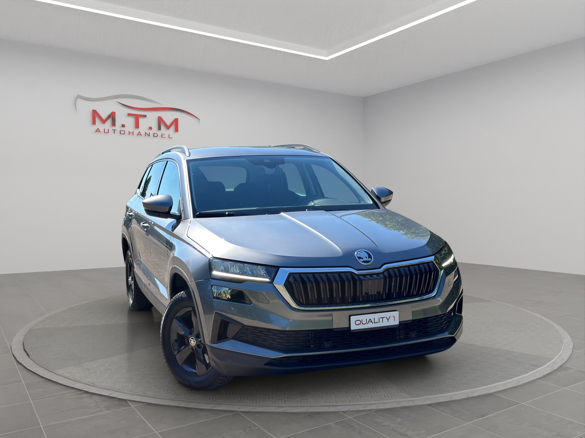 SKODA Karoq 2.0 TDI CR Ambition 4x4 DSG-image-0