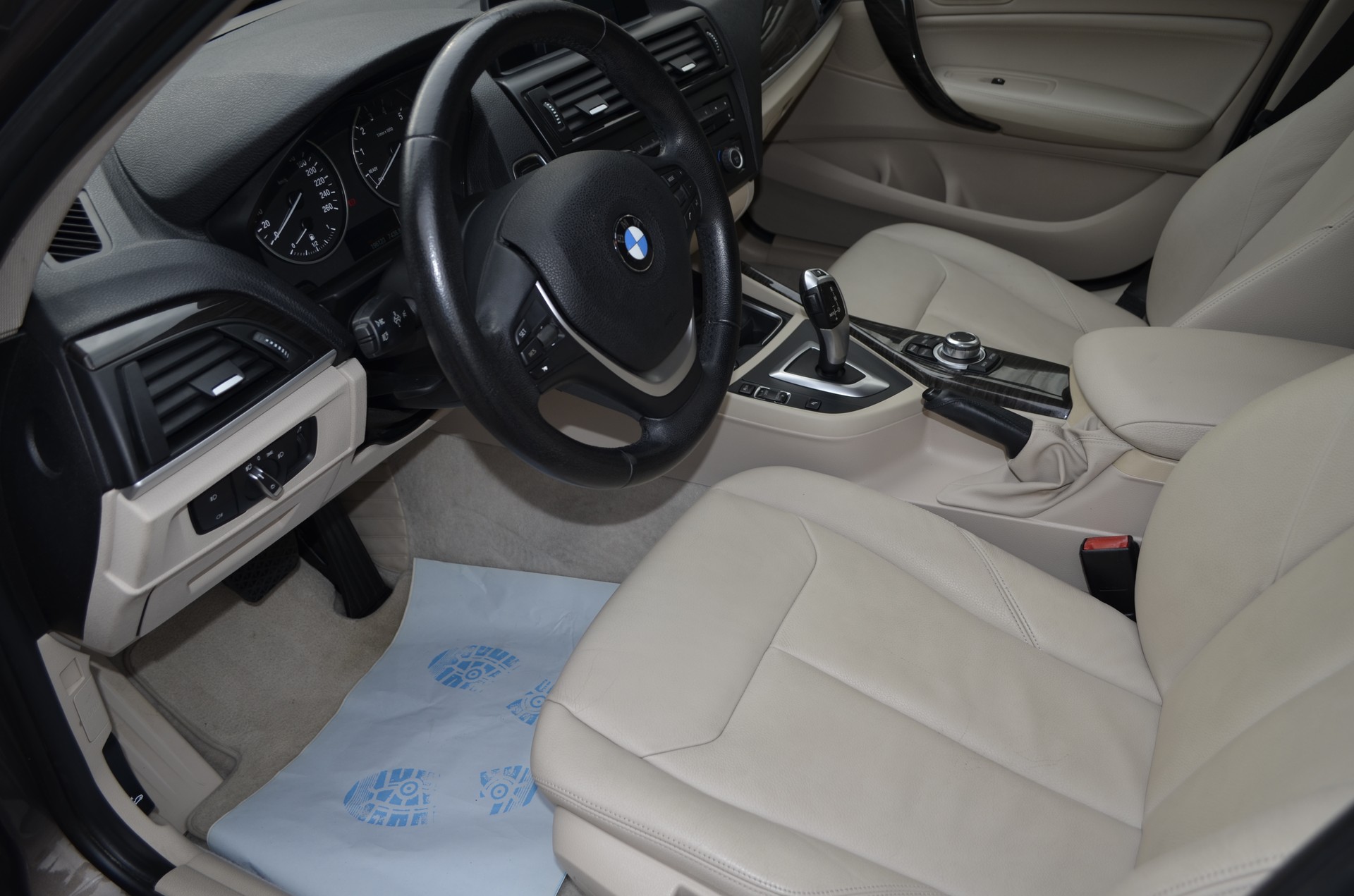 BMW 116i Steptronic-image-7