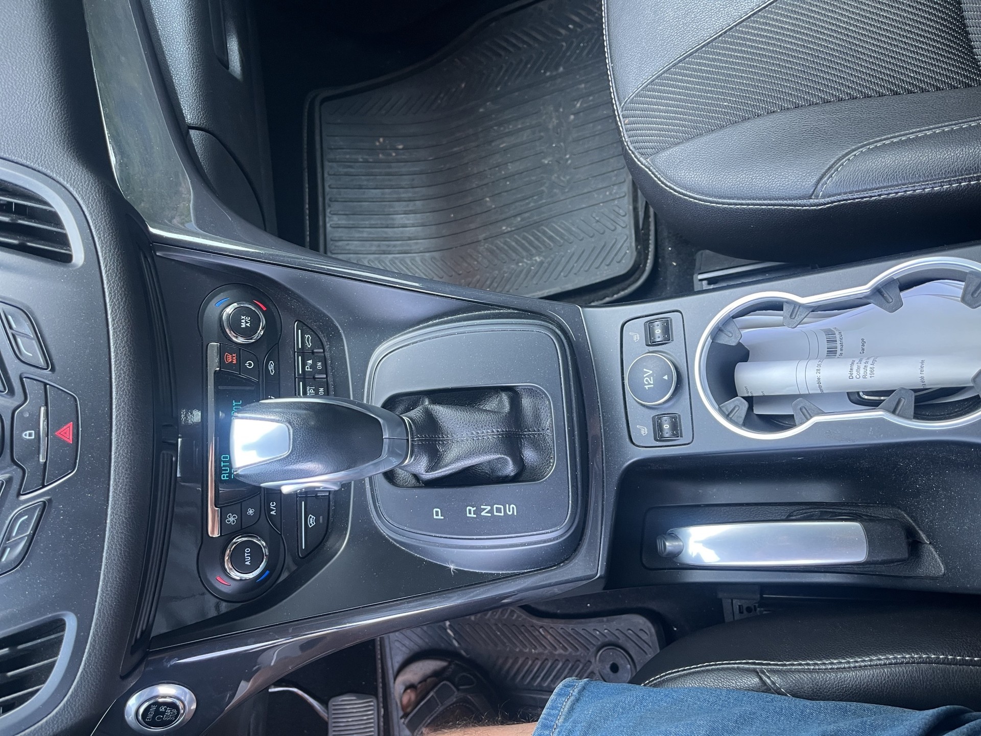 FORD Kuga 2.0 TDCi Titanium 4WD PowerShift-image-11