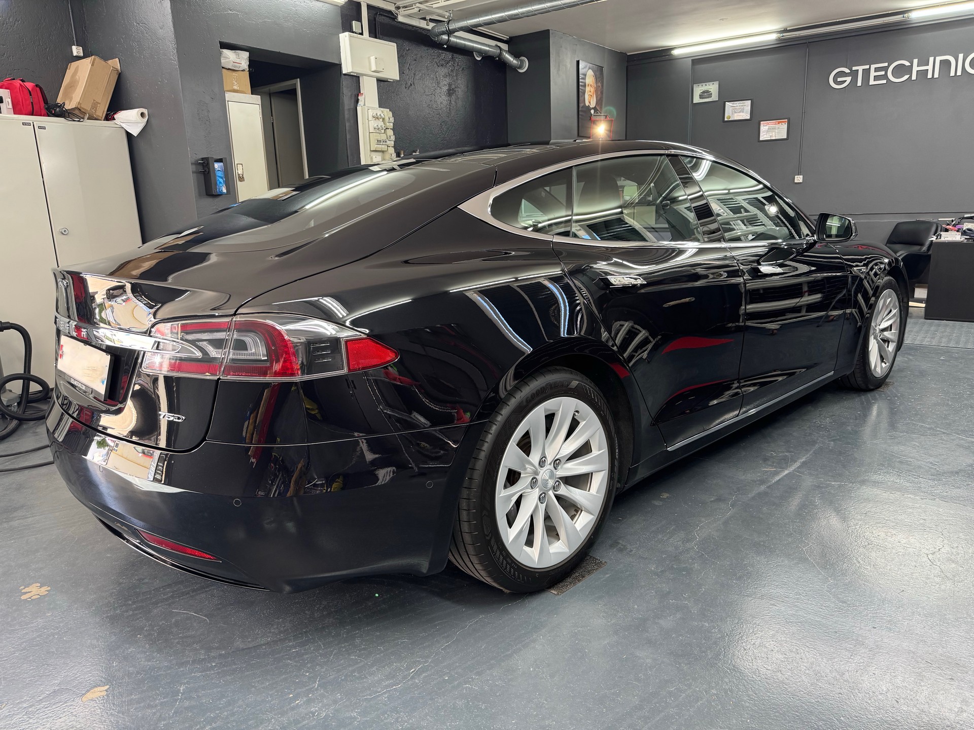TESLA 75 D-image-4