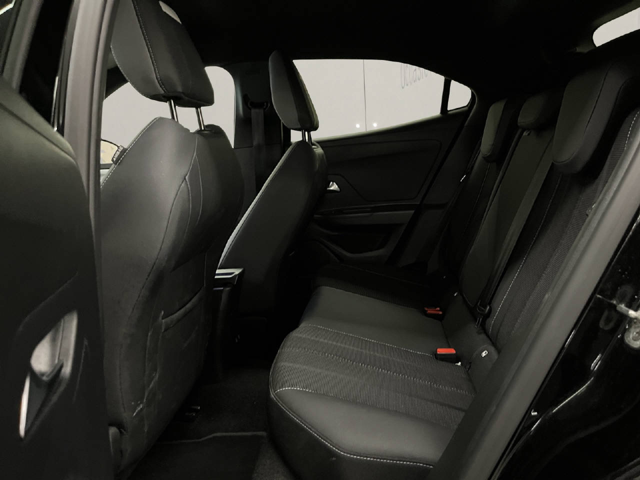 OPEL Mokka 1.2 T 130 Elegance Blitz-image-13
