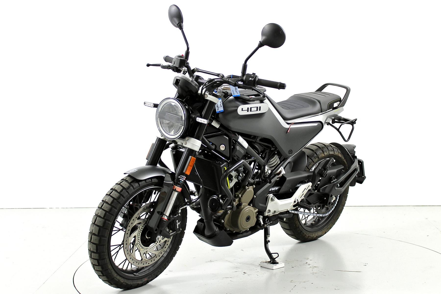 HUSQVARNA SVARTPILEN 401 ABS-showroom-element-2
