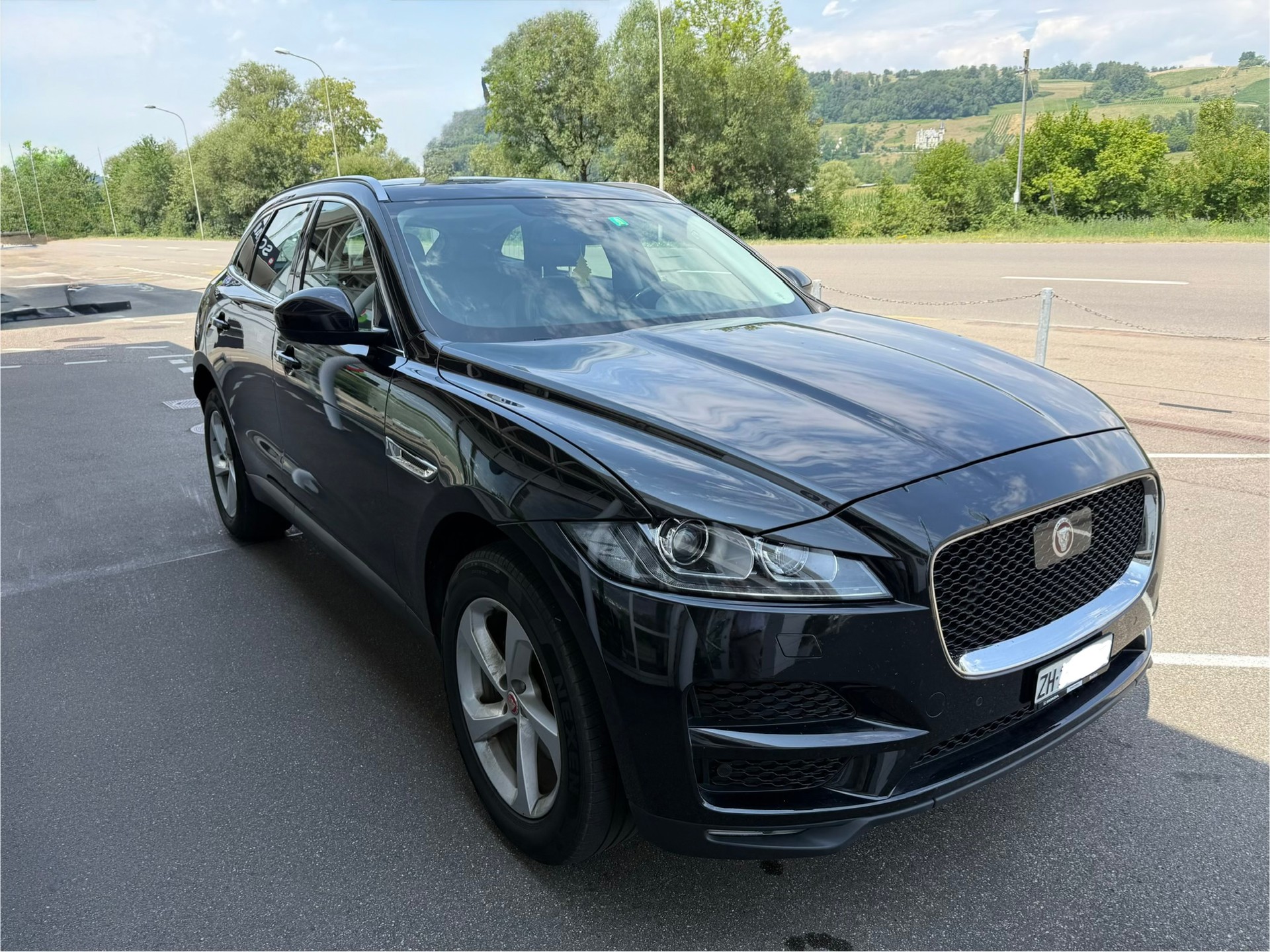 JAGUAR 2.0 D 240 Advantage AWD-image-6