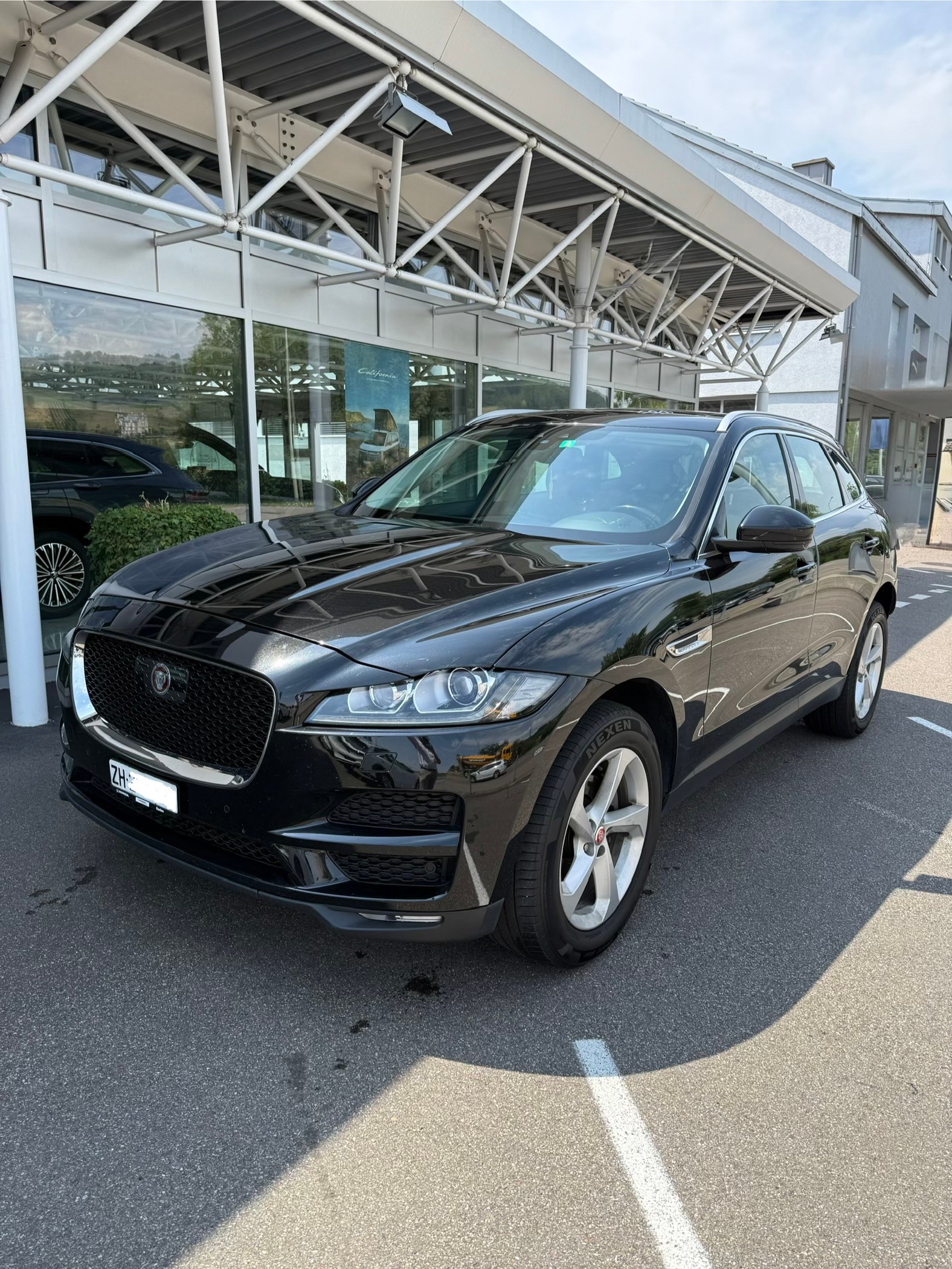 JAGUAR 2.0 D 240 Advantage AWD-image-0
