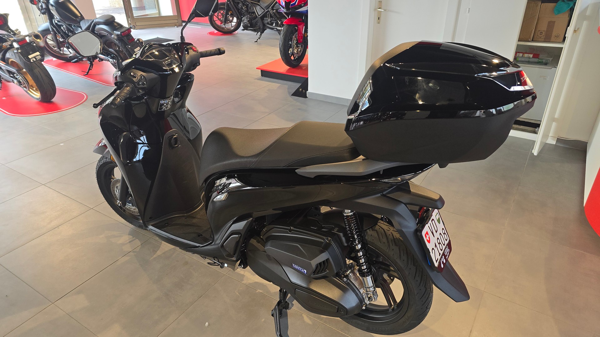 HONDA SH 350-image-10