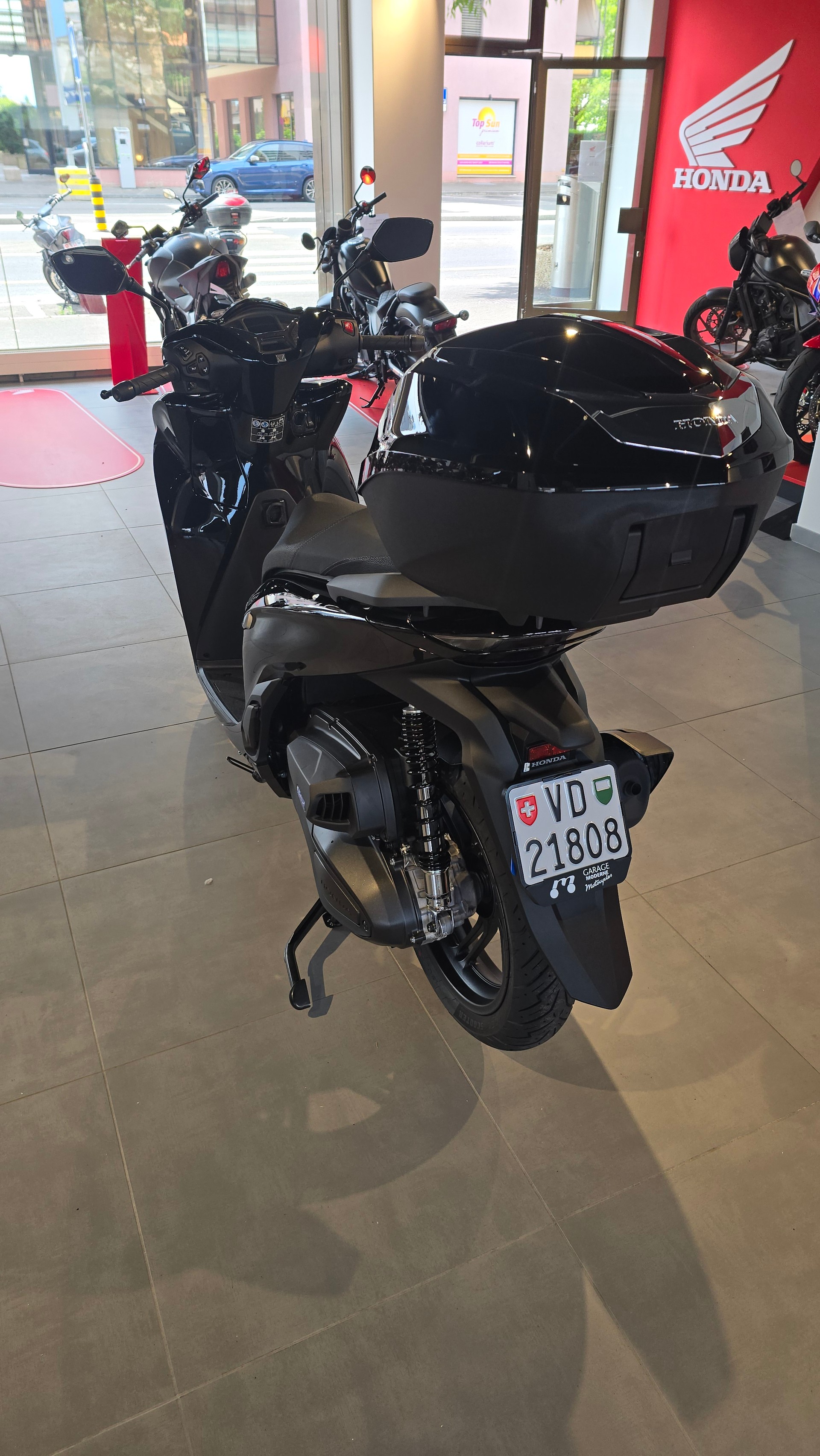 HONDA SH 350-image-9