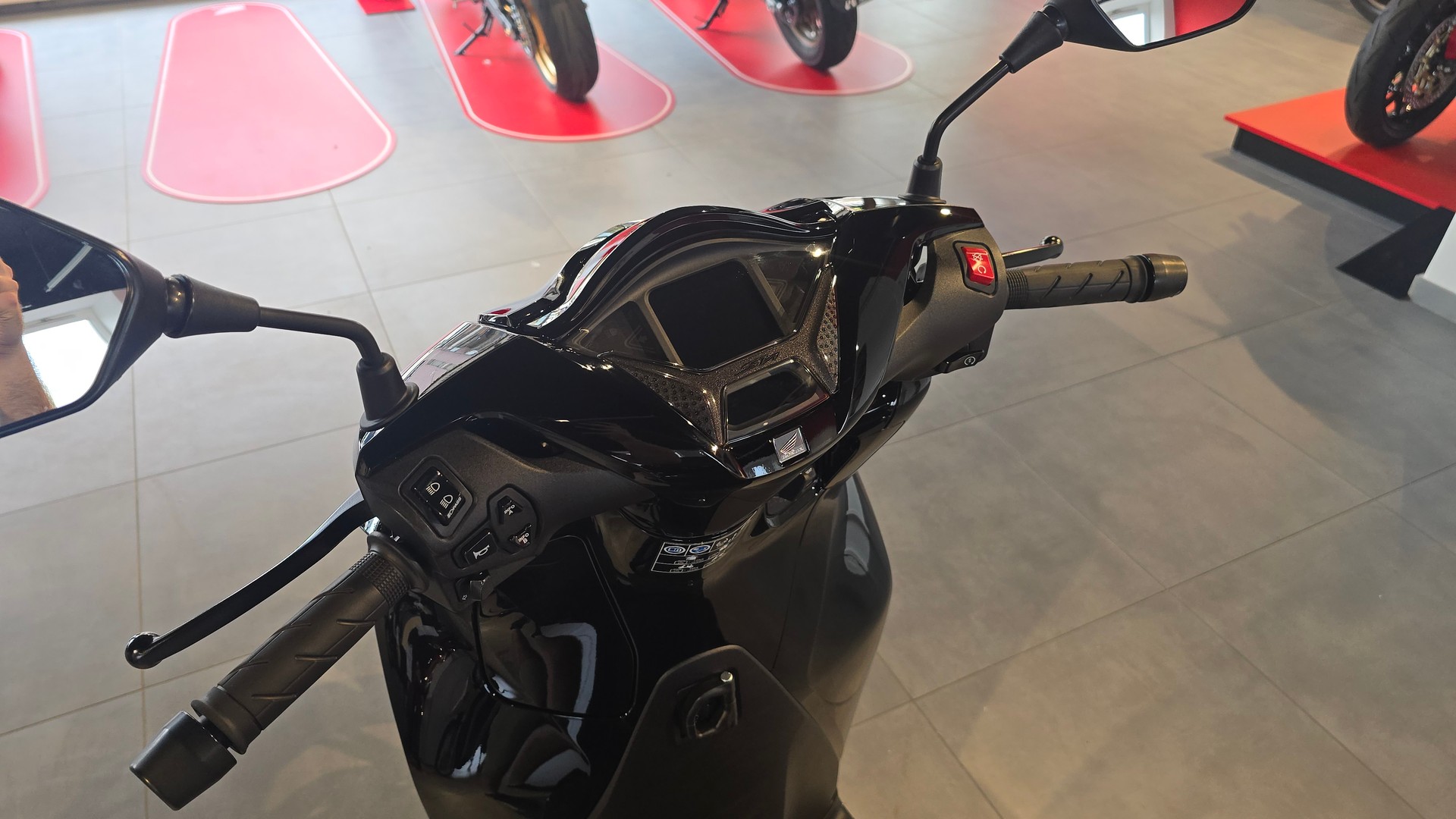 HONDA SH 350-image-14
