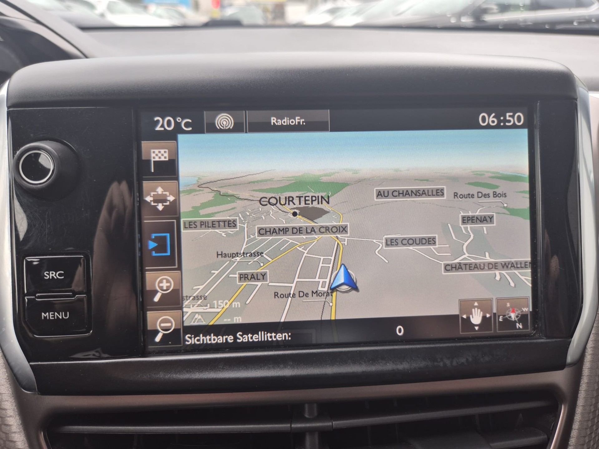 PEUGEOT 2008 1.2 VTI Allure ETG5-image-12