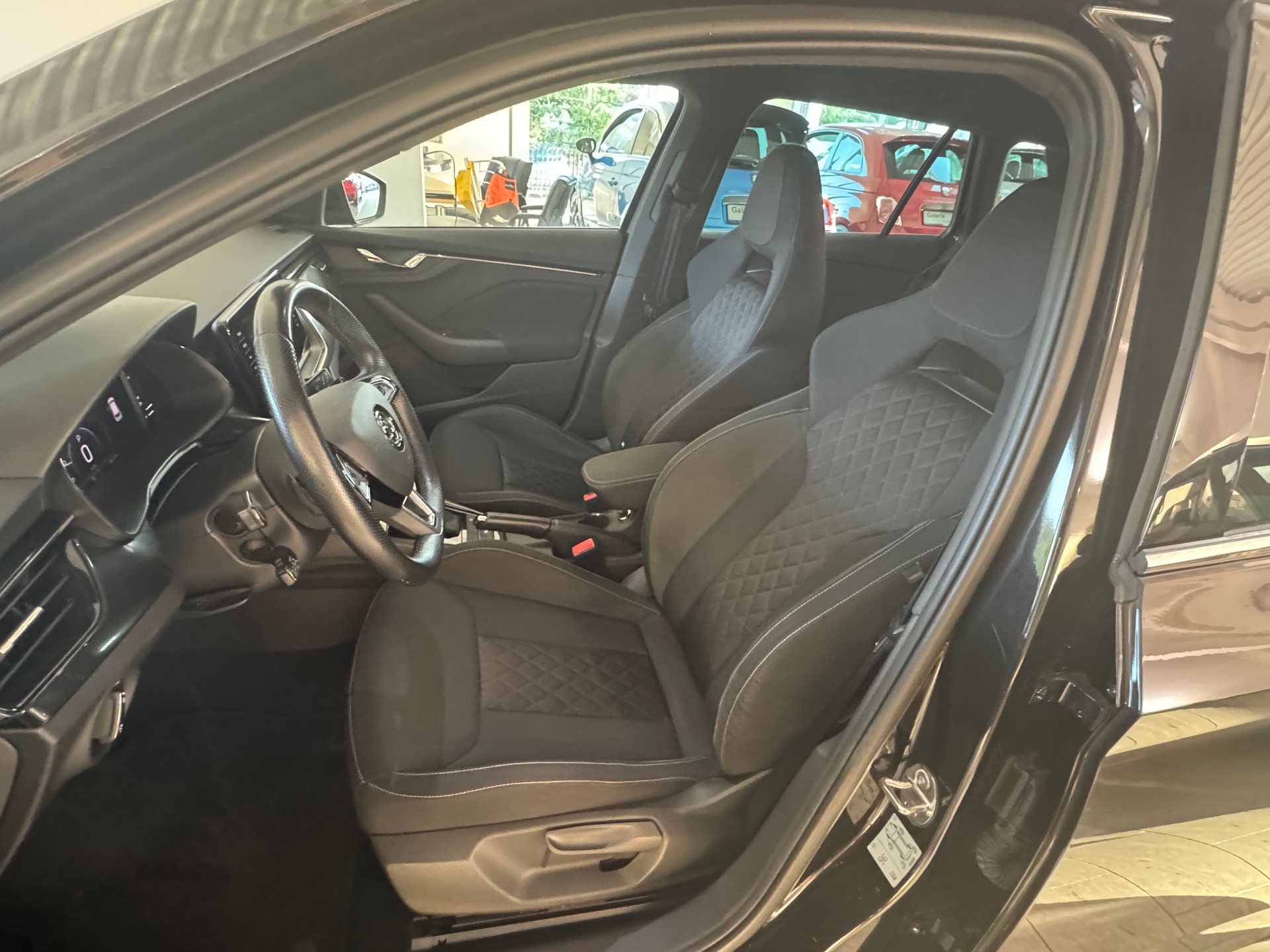 SKODA 1.5 TSI Style DSG-image-4