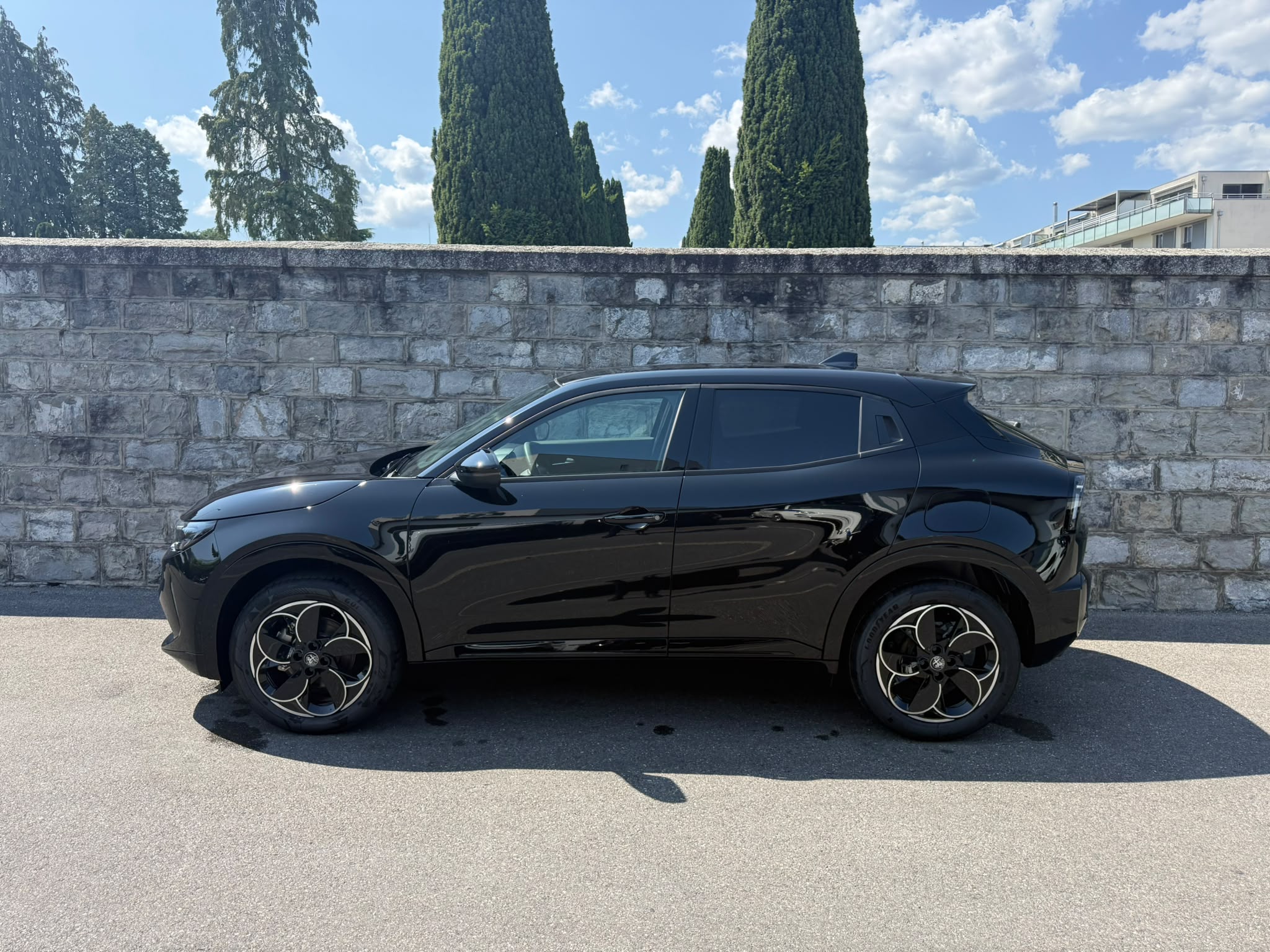 ALFA ROMEO Junior 1.2 48V Hybrid Junior — slika 1