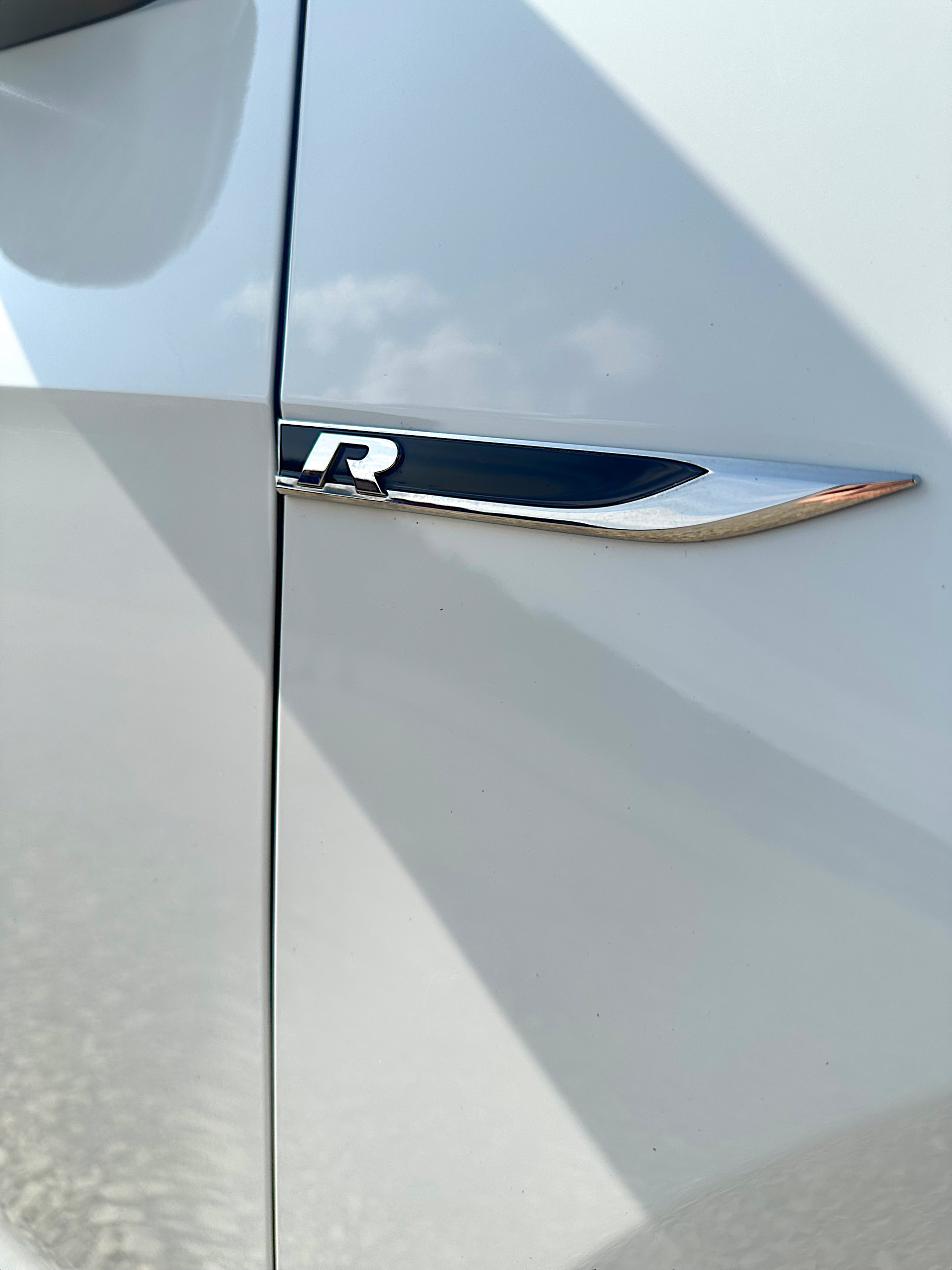 VW Golf 2.0 TSI R 4Motion-image-14