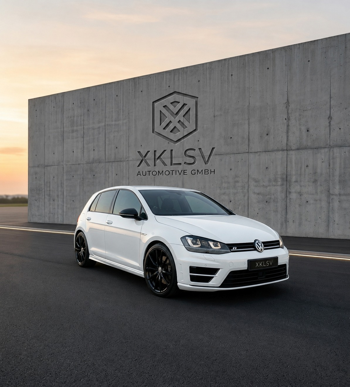 VW Golf 2.0 TSI R 4Motion-image-0