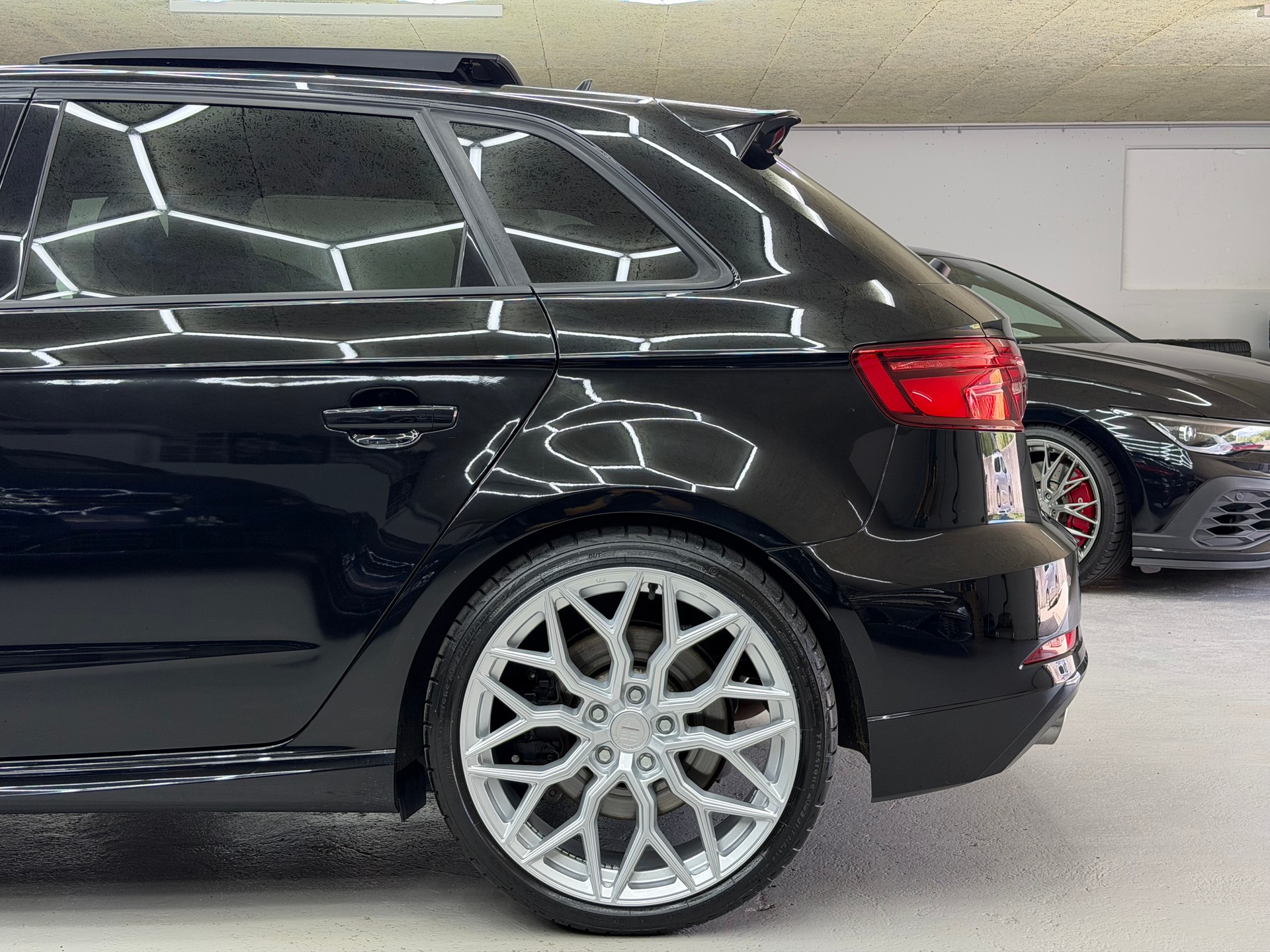 AUDI S3 Sportback 2.0 TFSI quattro S-tronic *19’ Silver wheels / no FAP/OPF / CH Auto*-image-6