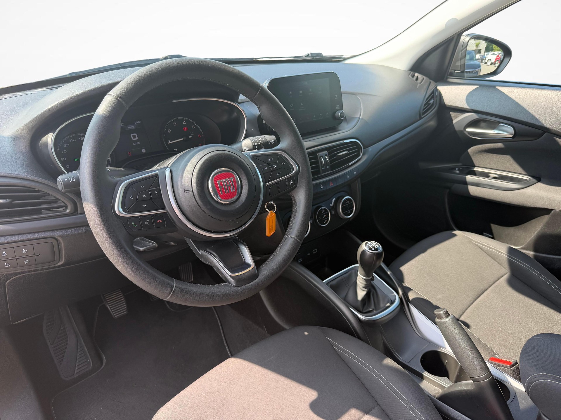 FIAT Tipo SW 1.0 T3 Cult Edition-image-3