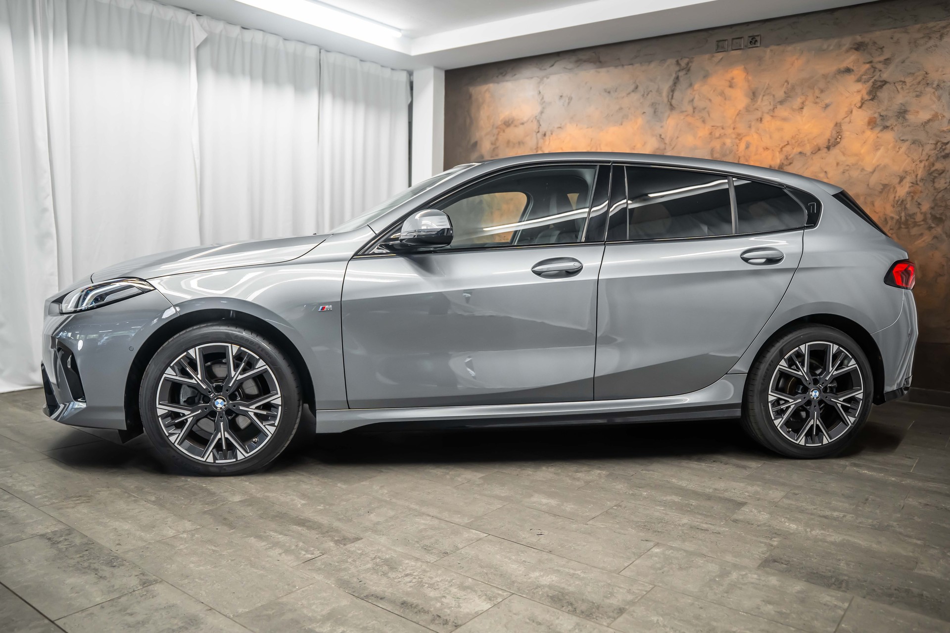 BMW 120d M Sport *Facelift*Leder*Fahrassist*M Felgen*-image-4