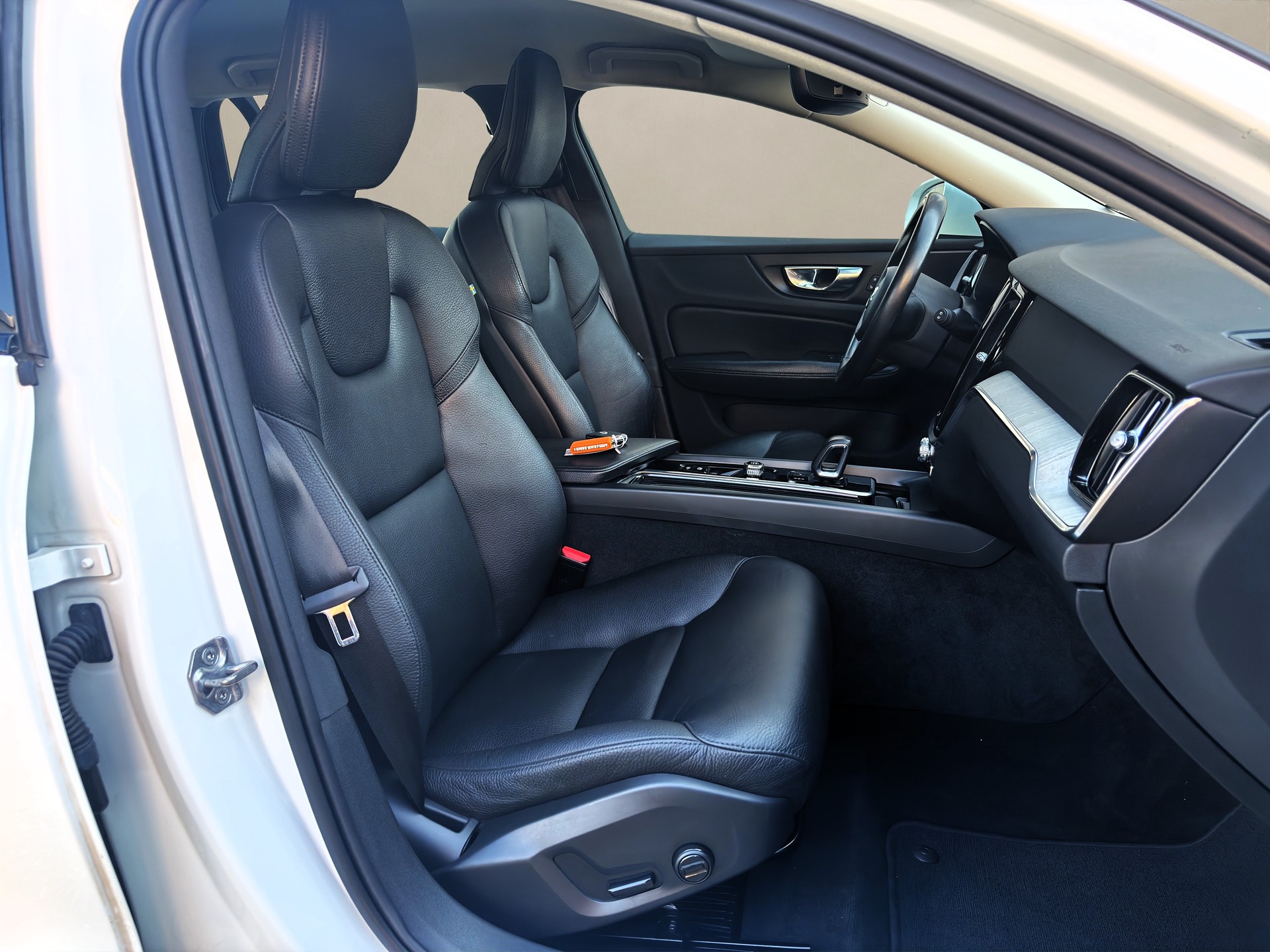 VOLVO V60 Cross Country B4 Diesel Mild Hybrid AWD Geartronic ✅CH-Fahrzeug & Frisch ab Service✅-image-9