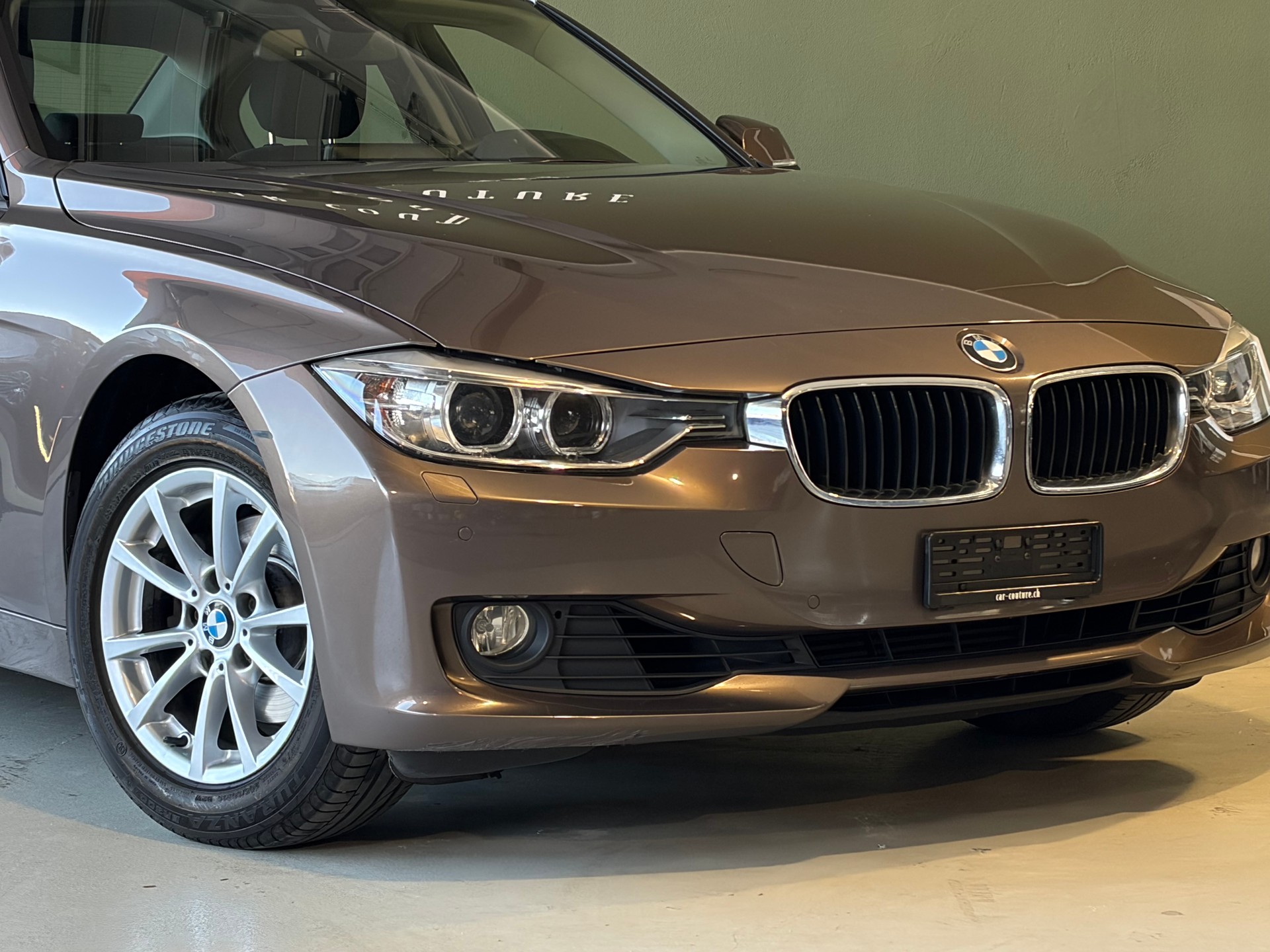 BMW 320i xDrive Steptronic ***1.Hand***Letzte MFK 04.2026***CH-Fahrzeug***Topzustand***-image-4