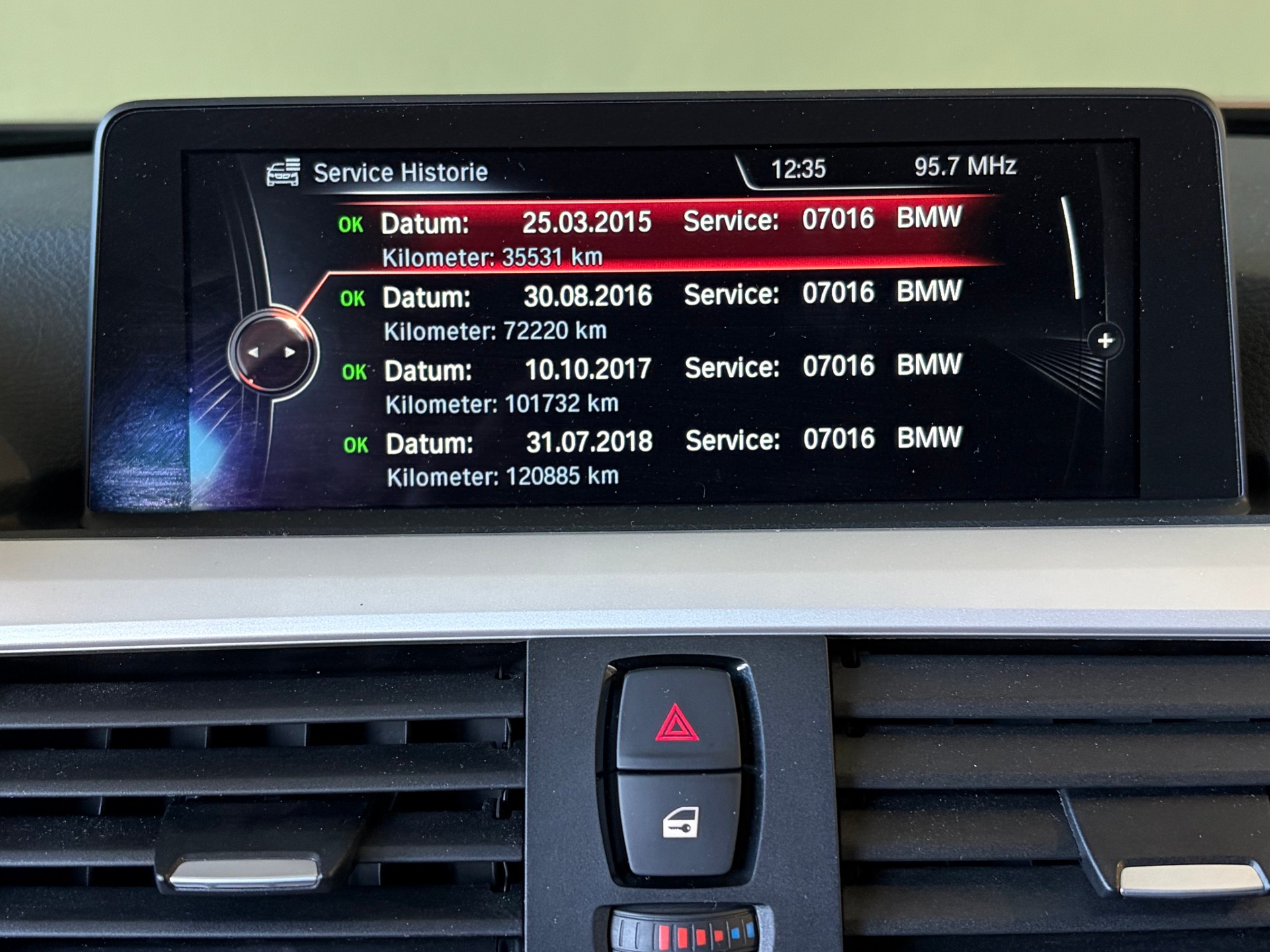 BMW 320i xDrive Steptronic ***1.Hand***Letzte MFK 04.2026***CH-Fahrzeug***Topzustand***-image-22