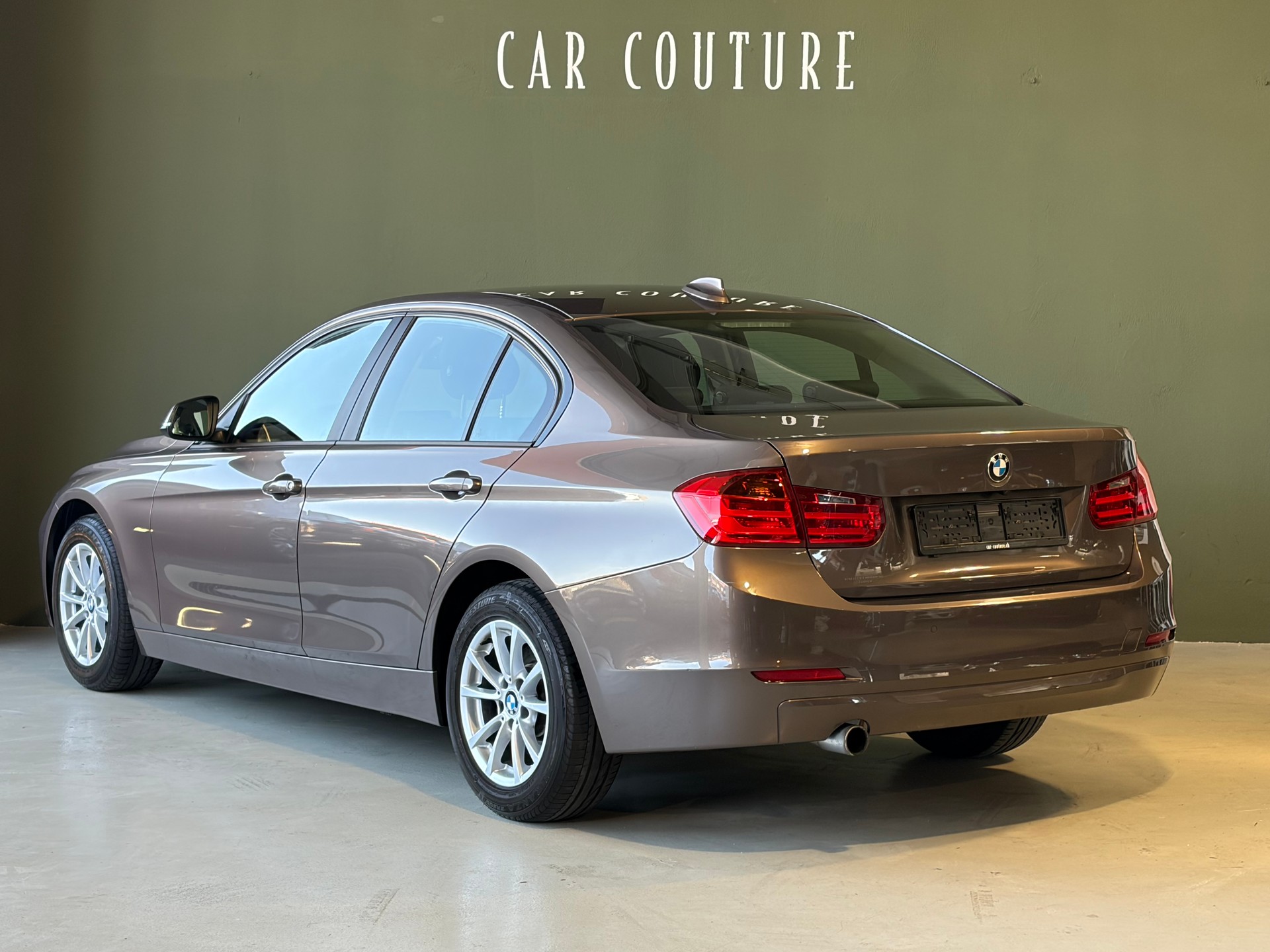 BMW 320i xDrive Steptronic ***1.Hand***Letzte MFK 04.2026***CH-Fahrzeug***Topzustand***-image-3