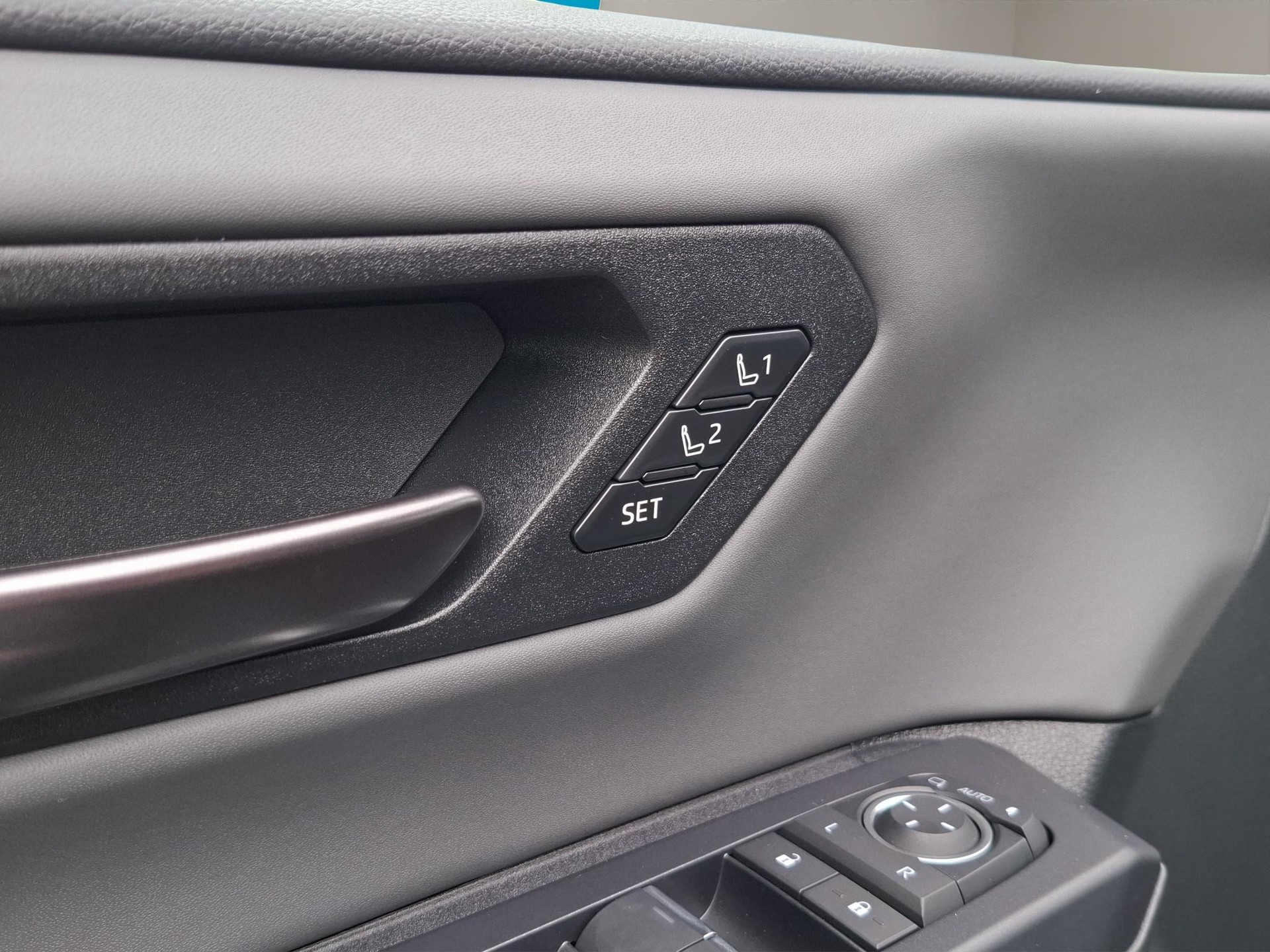 SUZUKI Across 2.5 PHEV Compact Top 4x4-image-14