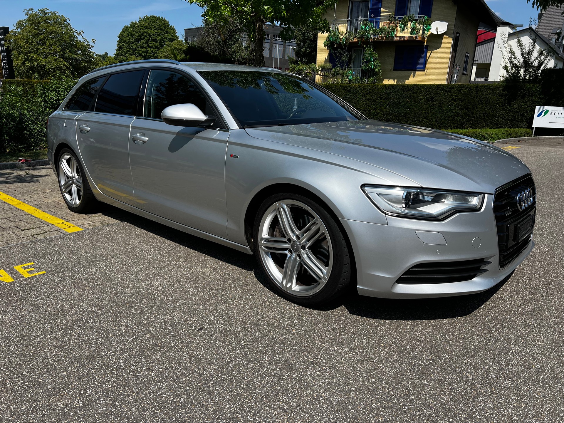 AUDI Avant 3.0 TFSI V6 quattro S-tronic-image-1