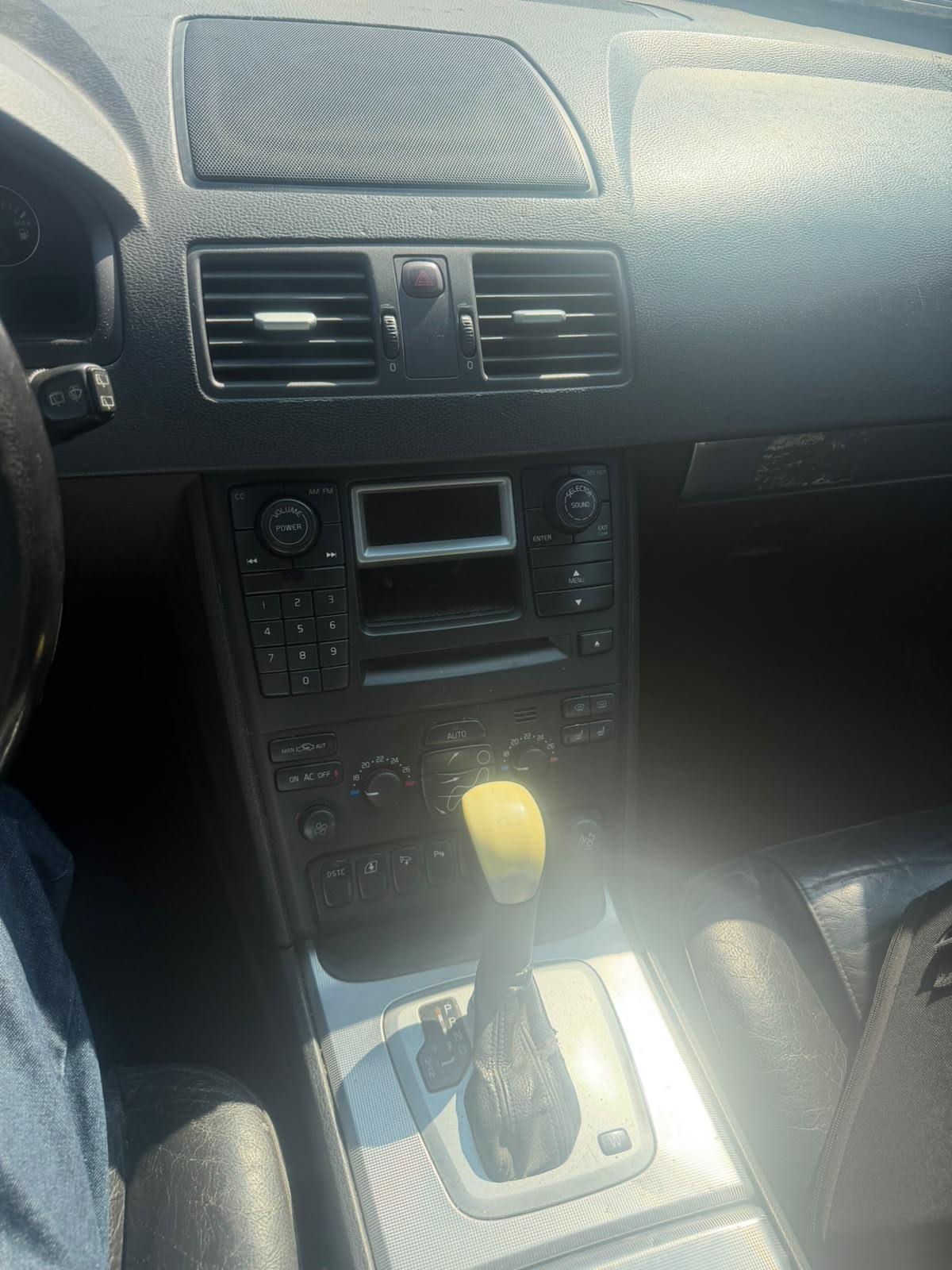 VOLVO XC90 2.5T AWD Kinetic-image-4