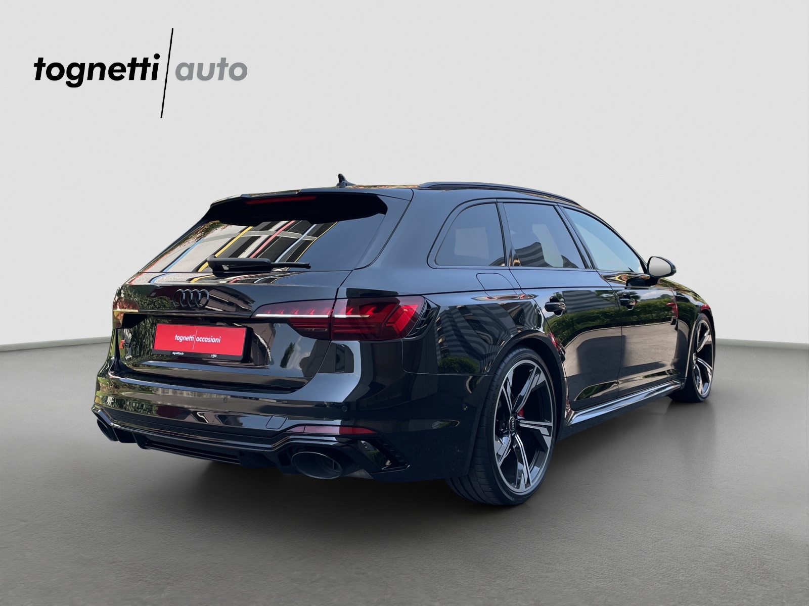 AUDI RS4 Avant quattro tiptronic-image-3