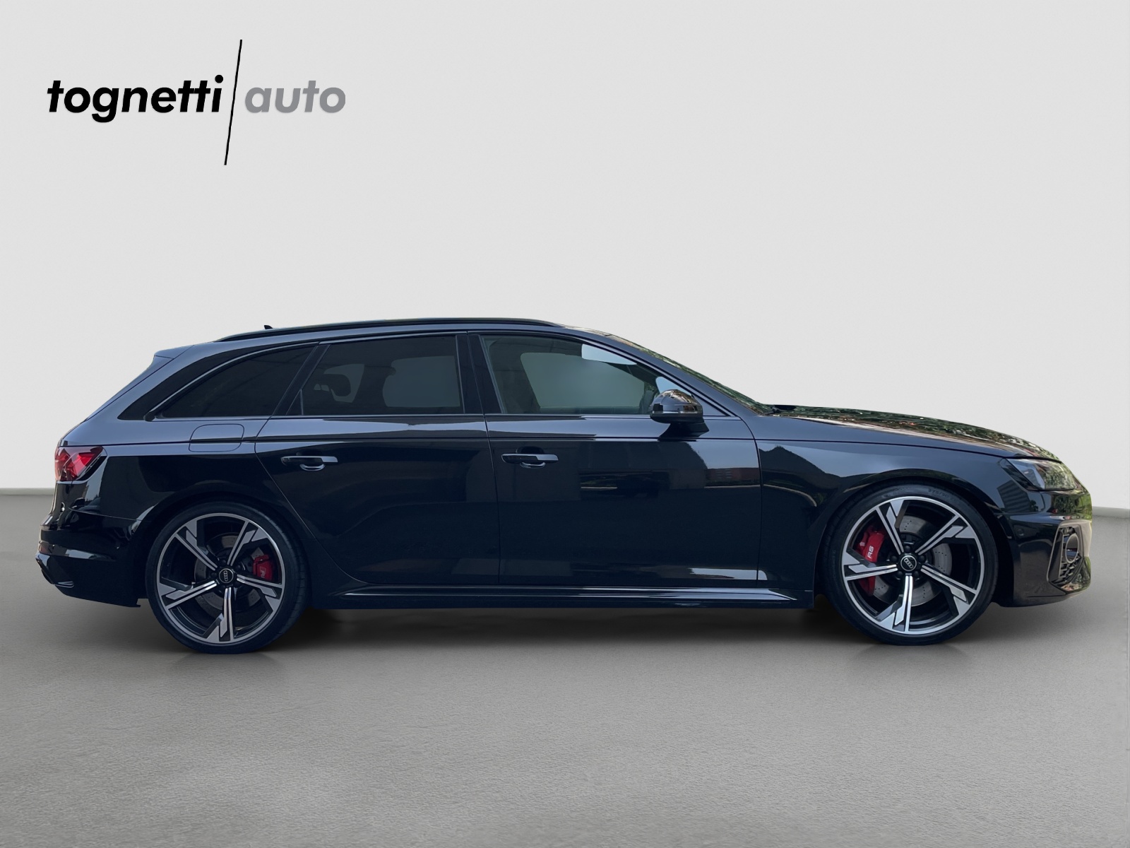 AUDI RS4 Avant quattro tiptronic-image-2