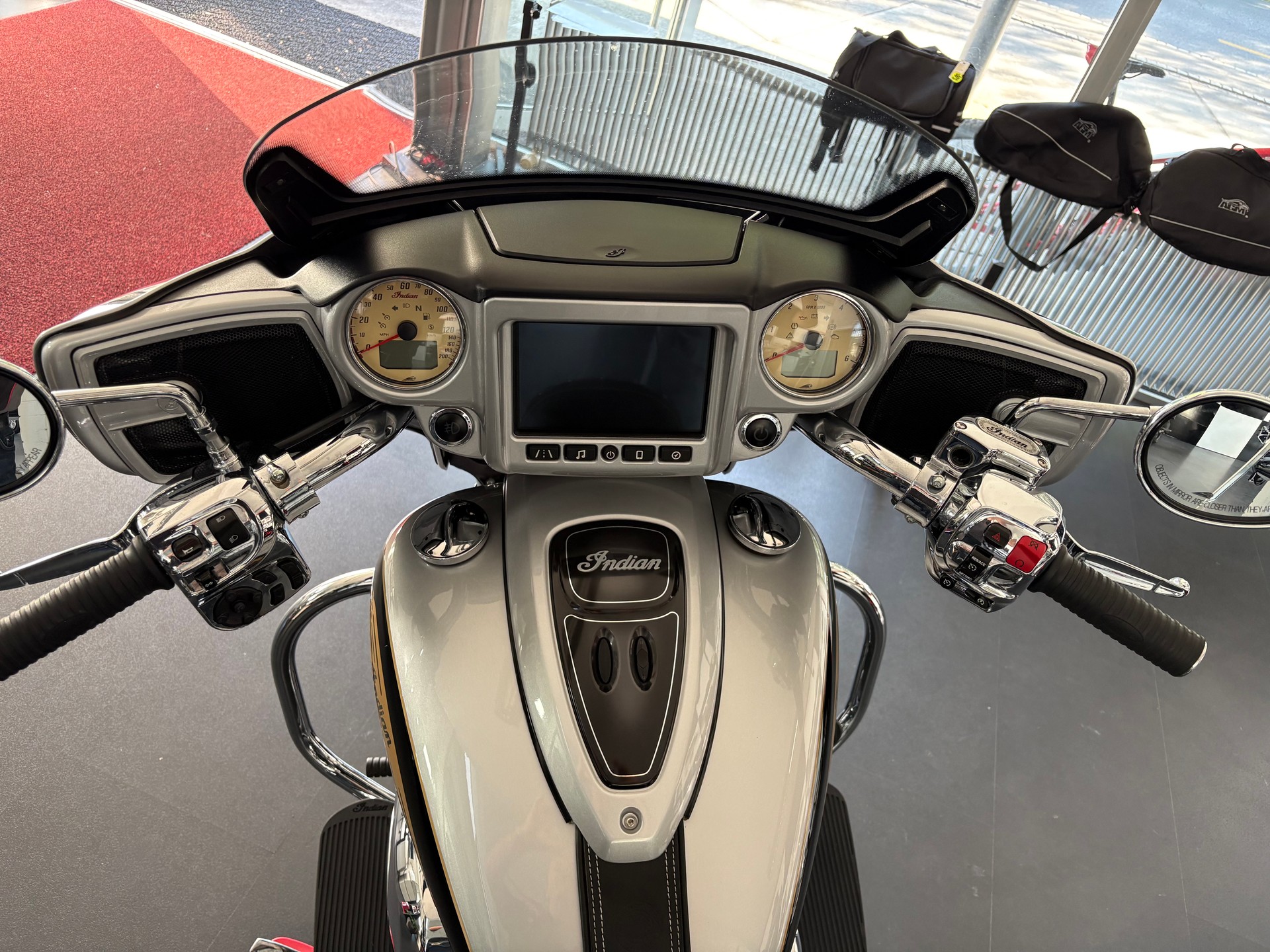 INDIAN Chieftain-image-5