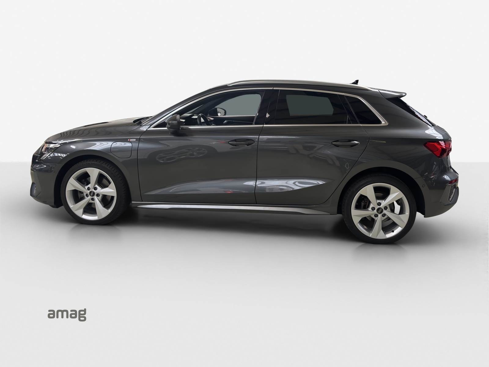 AUDI A3 Sportback 40 TFSI e S line Attraction S-tronic-showroom-element-2