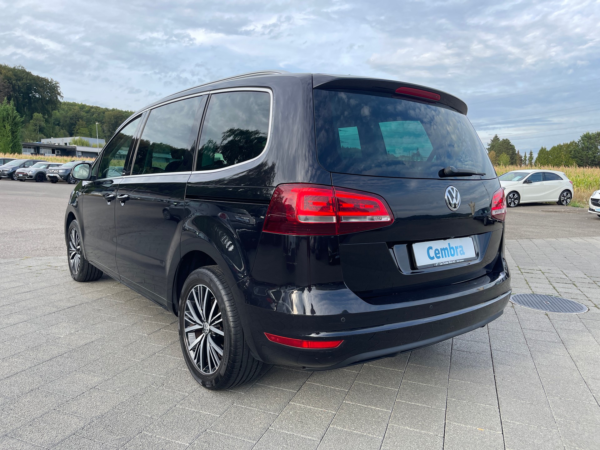 VW Sharan 2.0 TDI BMT Allstar 4Motion DSG-image-2