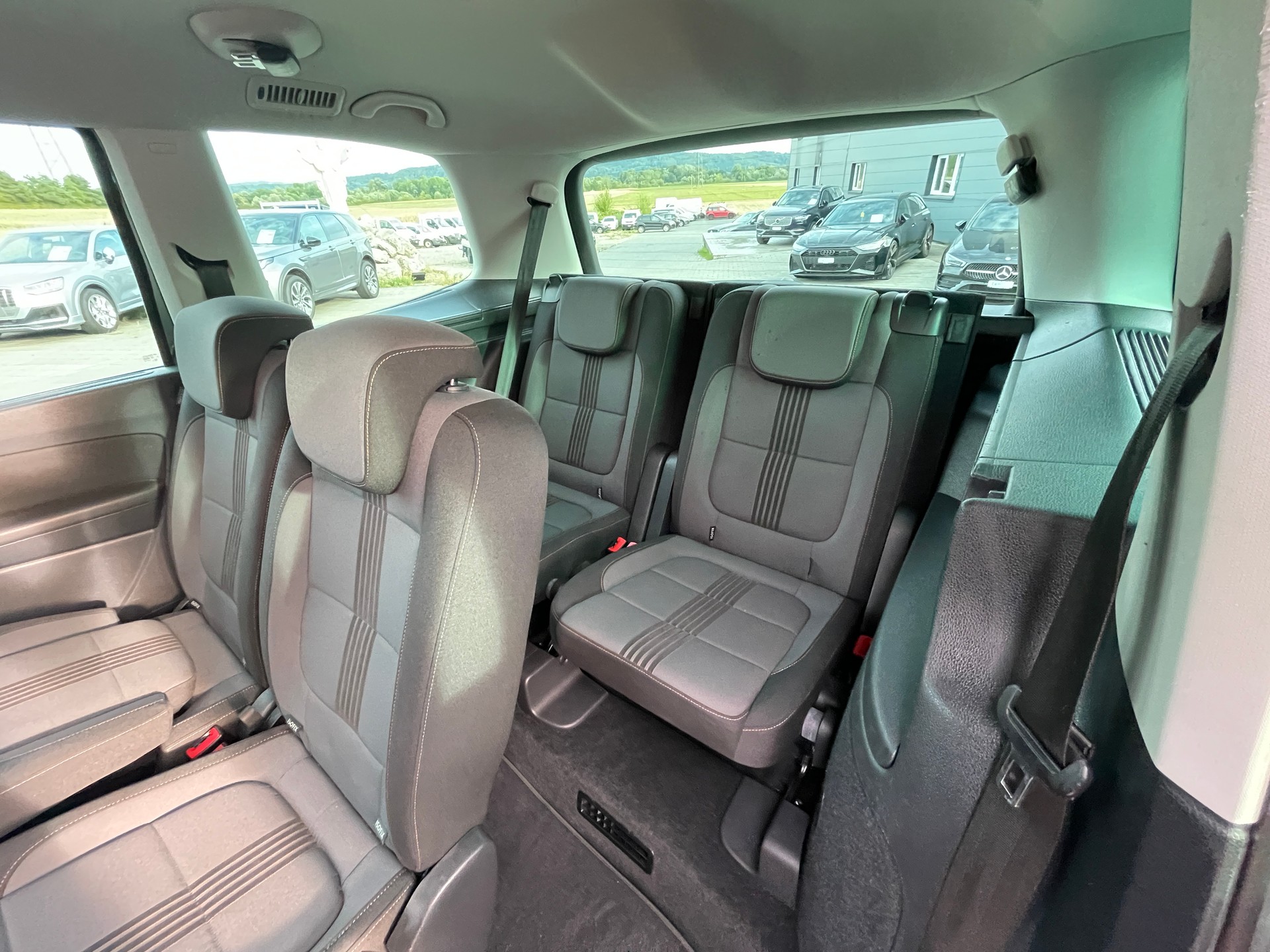 VW Sharan 2.0 TDI BMT Allstar 4Motion DSG-image-13